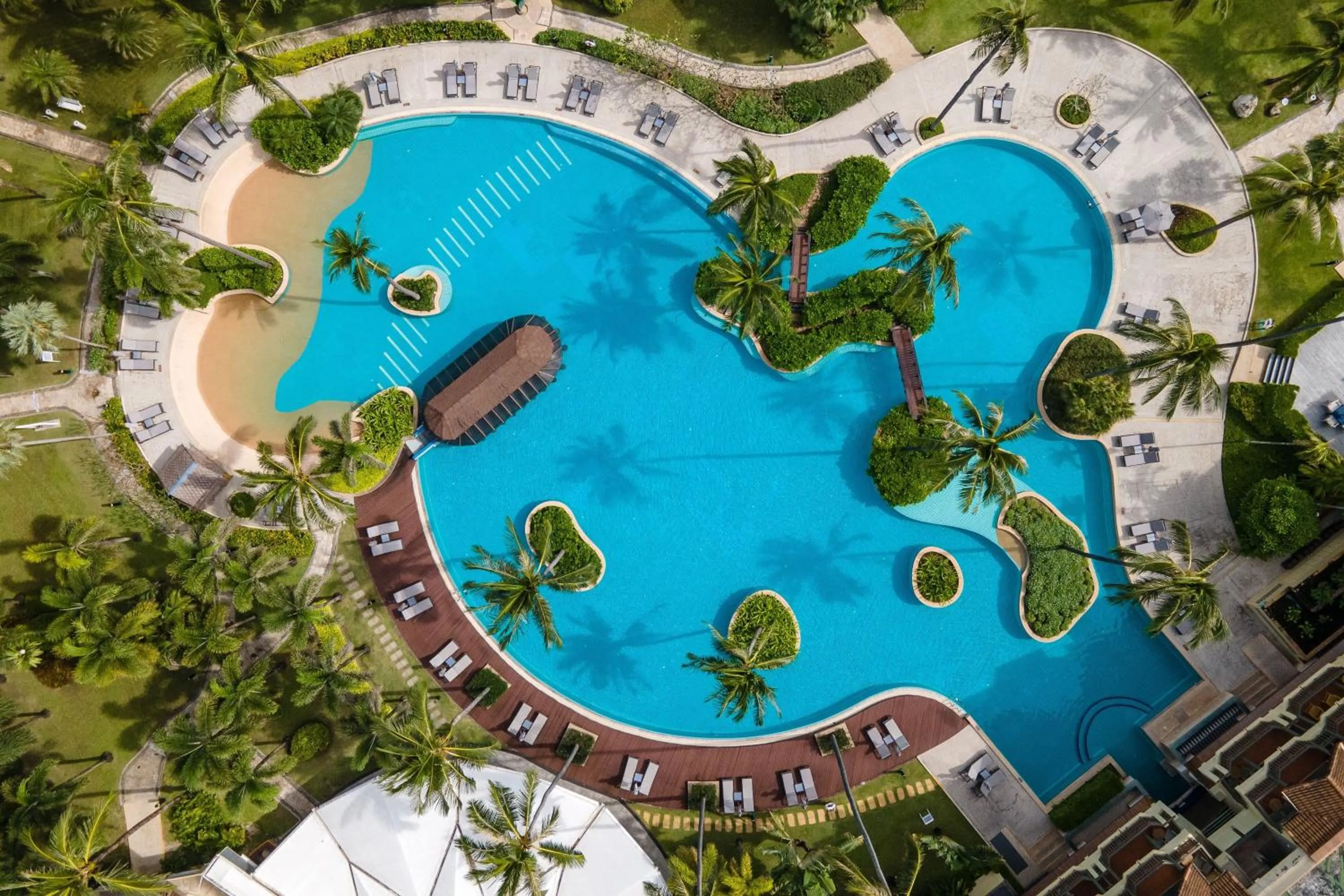 Swimming pool in Phuket Marriott Resort & Spa, Merlin Beach
