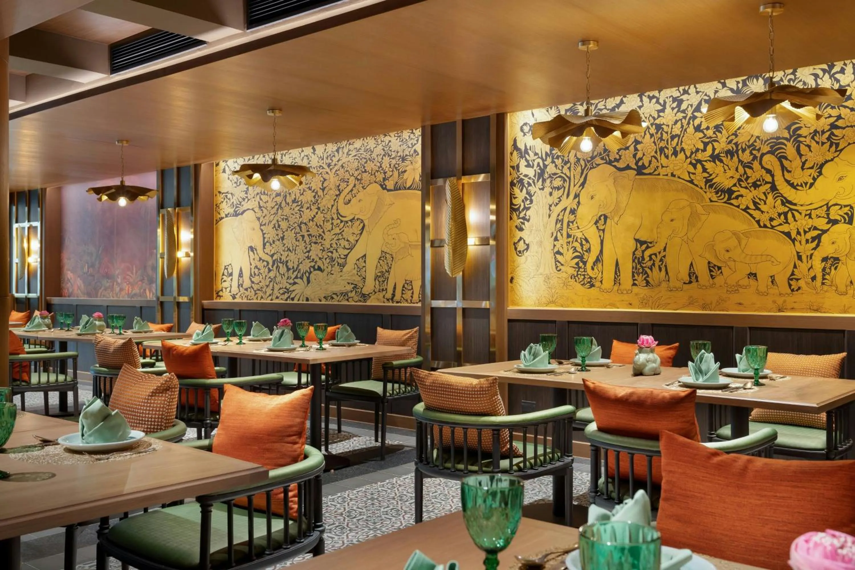 Restaurant/places to eat in Phuket Marriott Resort & Spa, Merlin Beach