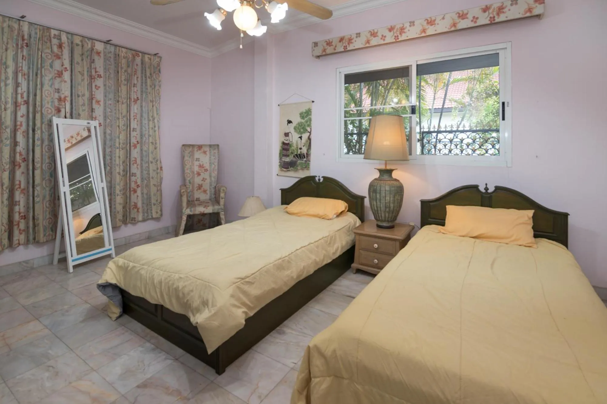 Bed in Siri Villas Pattaya