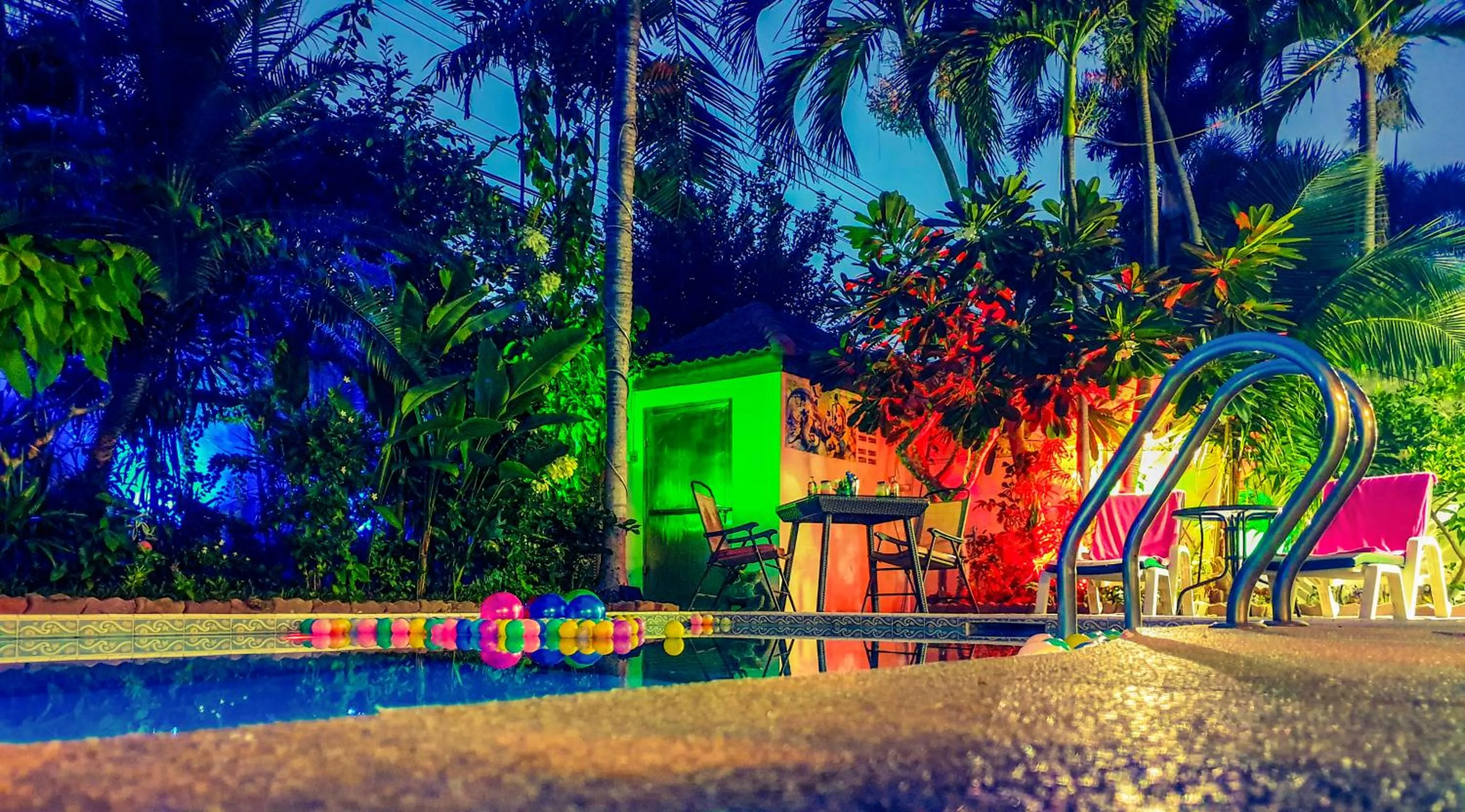 Swimming pool in Siri Villas Pattaya