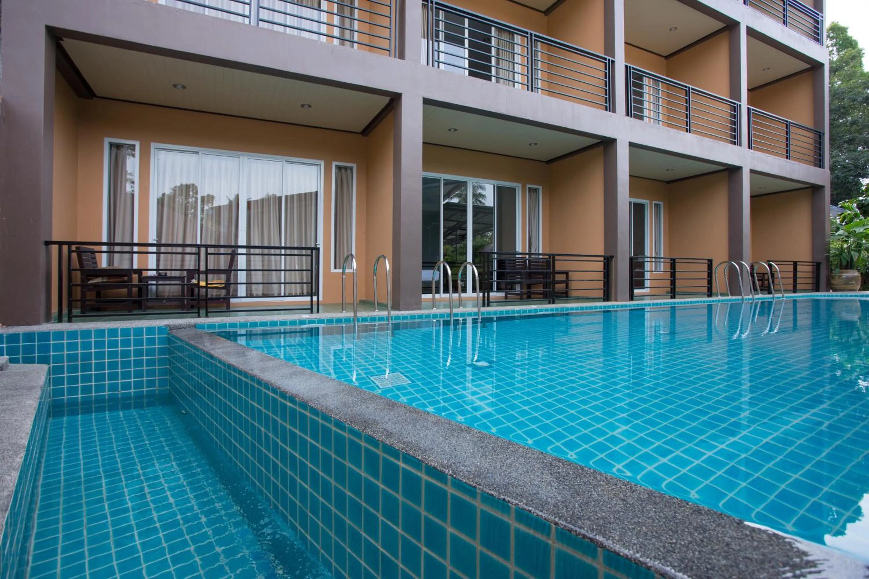 Swimming pool in Khaolak Suthawan Resort - SHA Plus