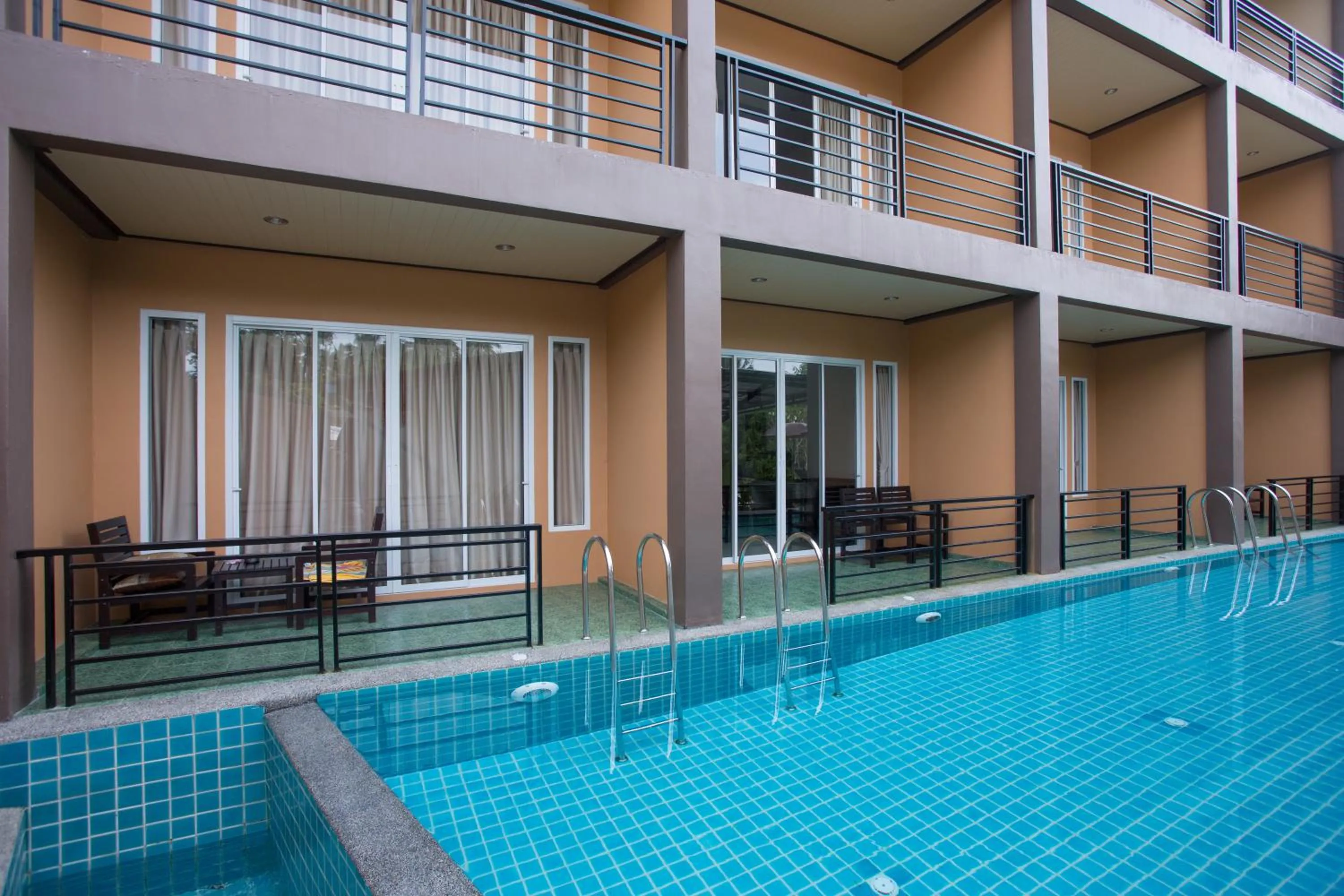 Swimming pool in Khaolak Suthawan Resort - SHA Plus