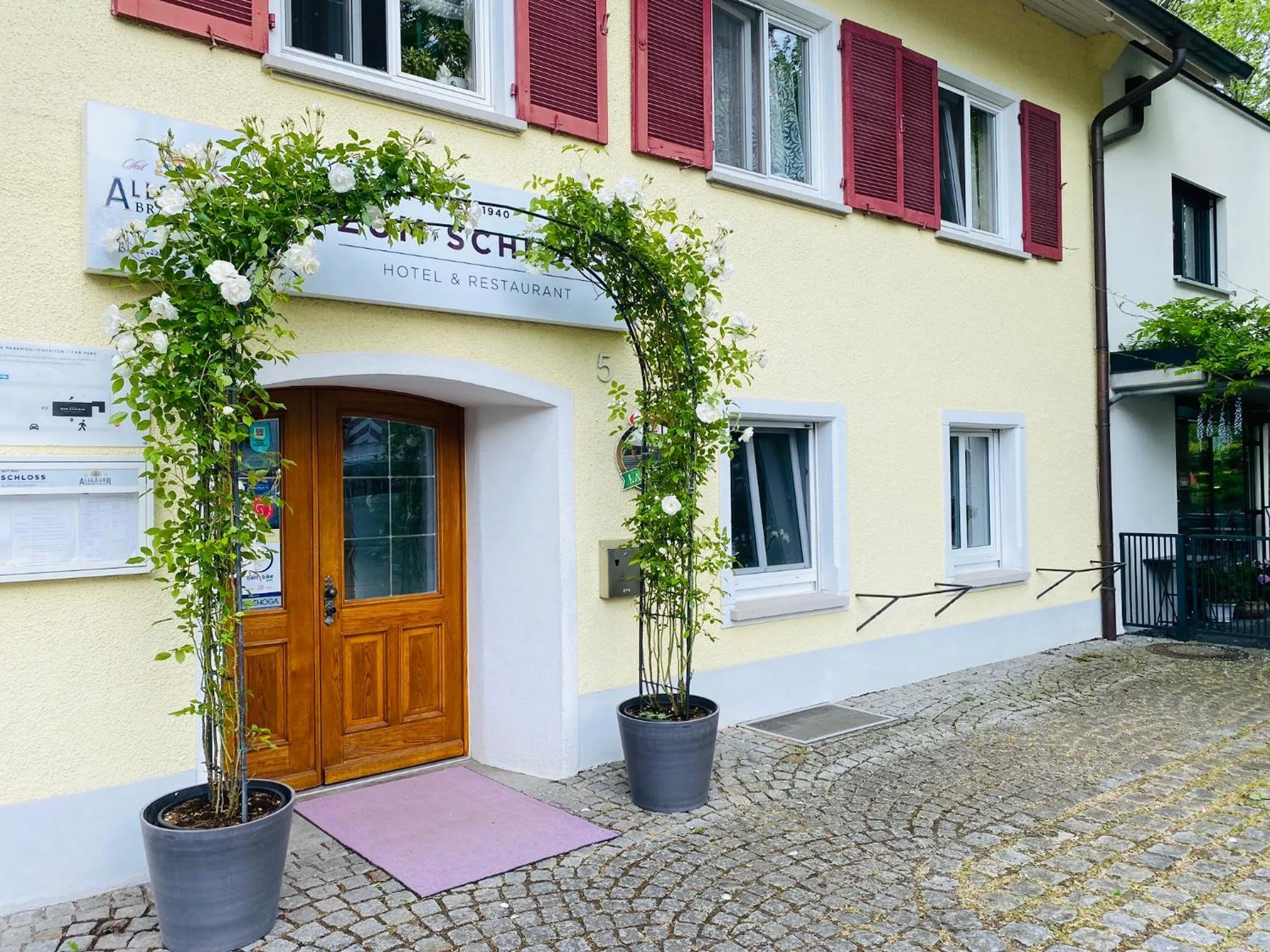 Property building in Boutique - Hotel Zum Schloss