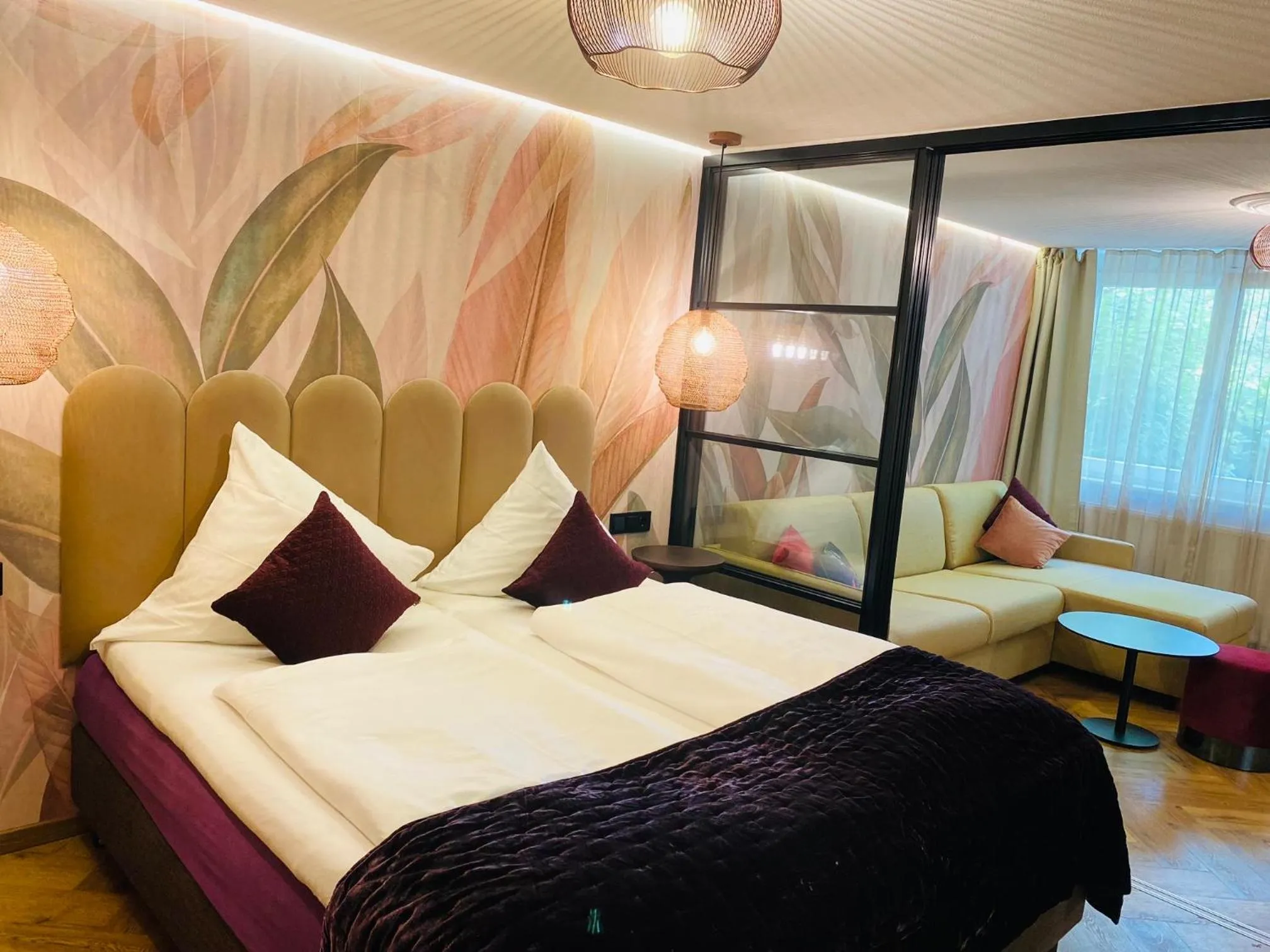 Photo of the whole room, Bed in Boutique - Hotel Zum Schloss