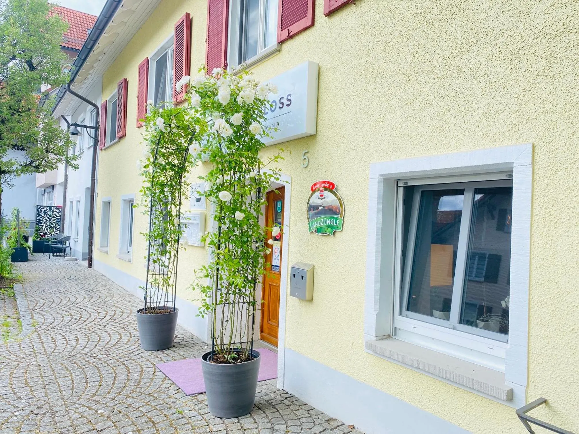 Property building in Boutique - Hotel Zum Schloss