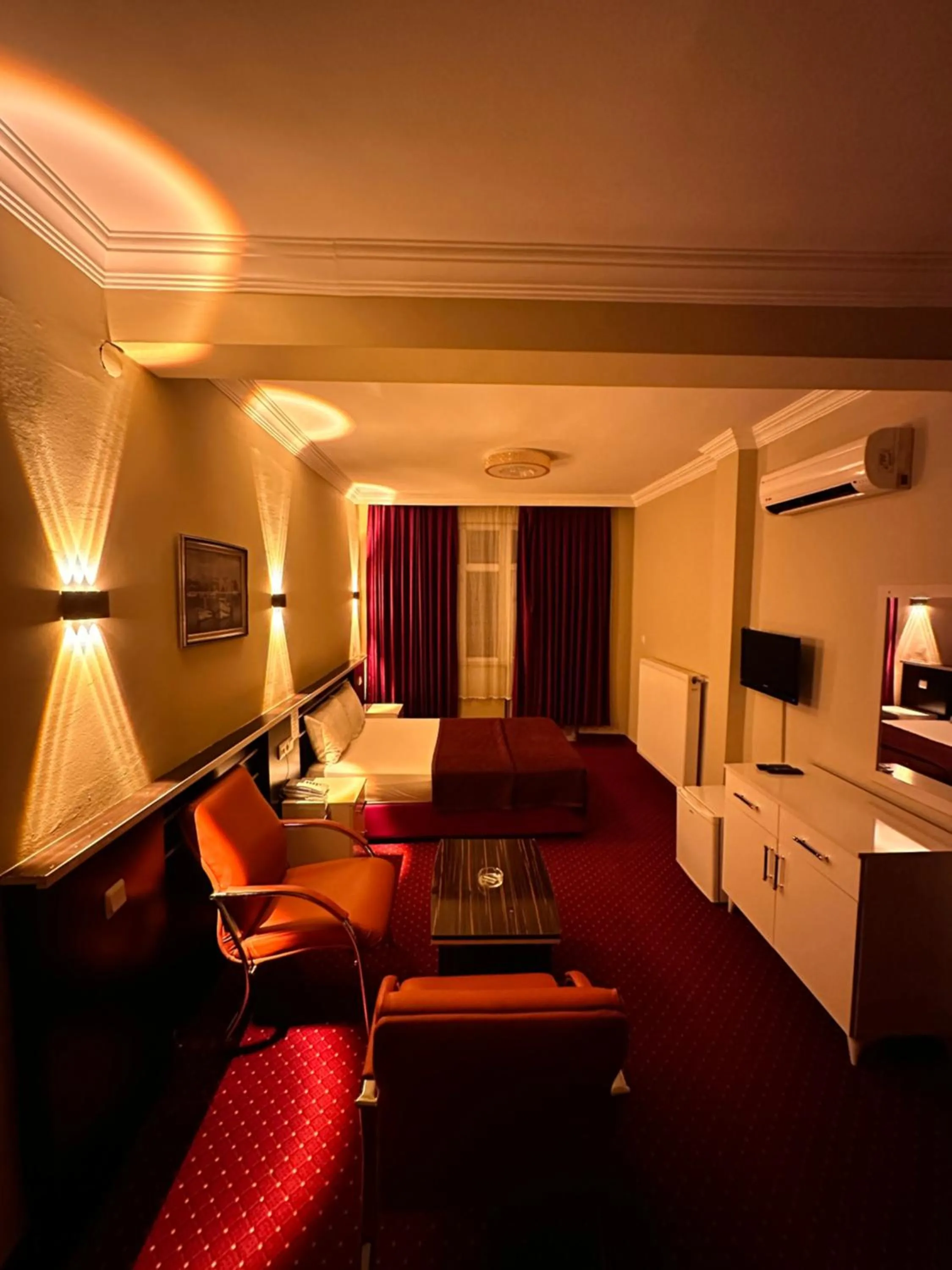 TV and multimedia, Bed in Minabir Otel