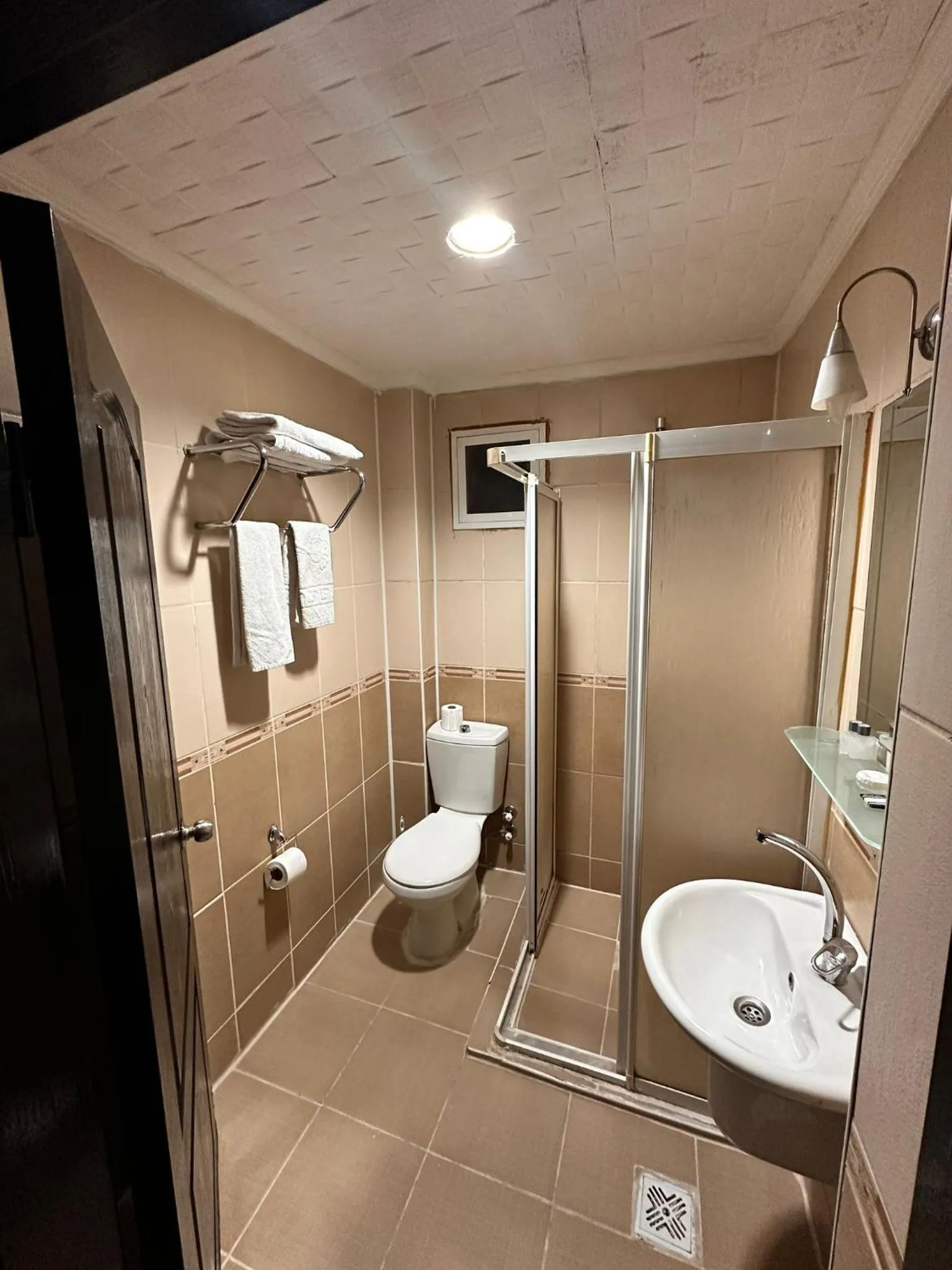 Bathroom in Minabir Otel