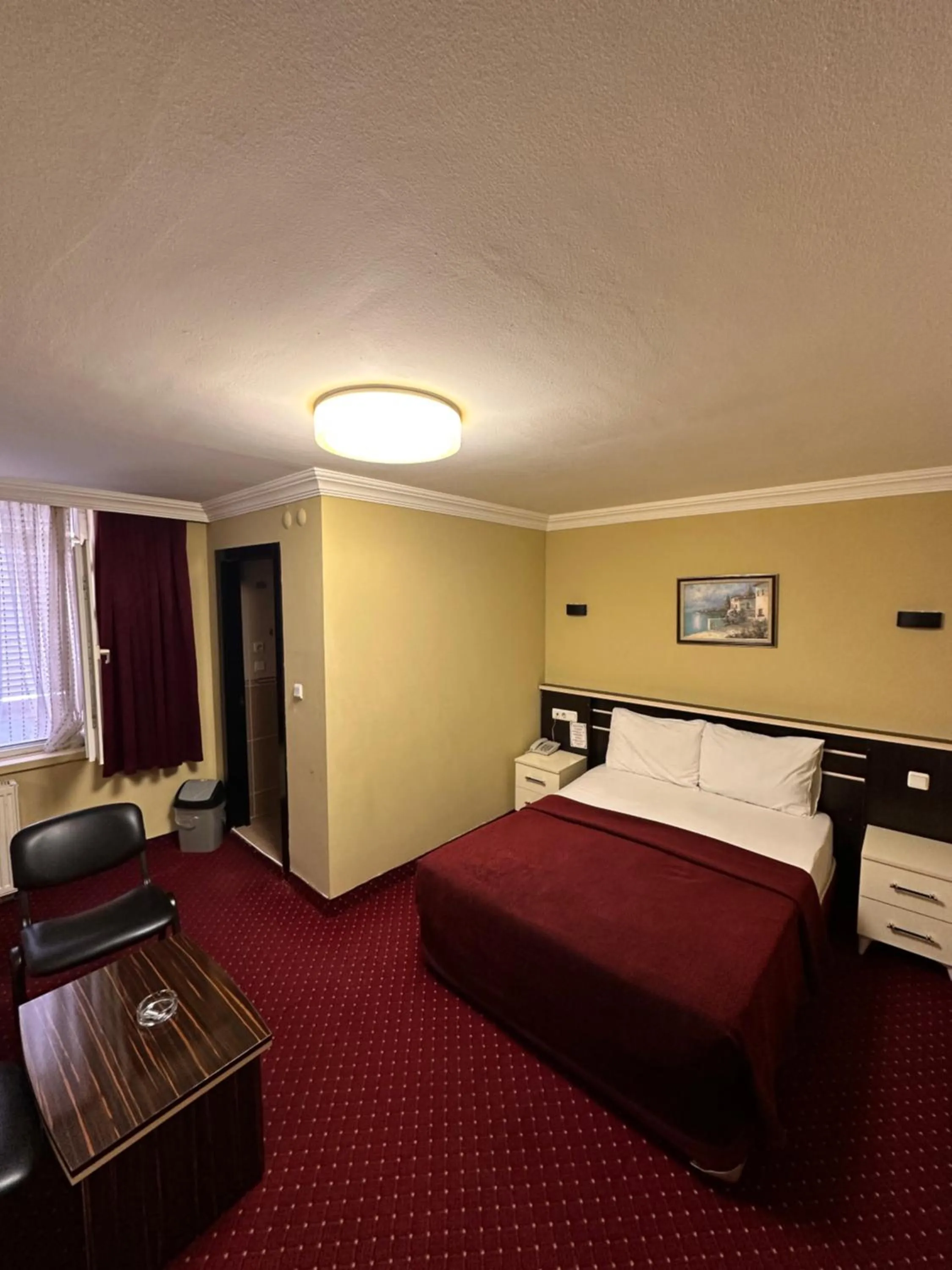 Photo of the whole room, Bed in Minabir Otel