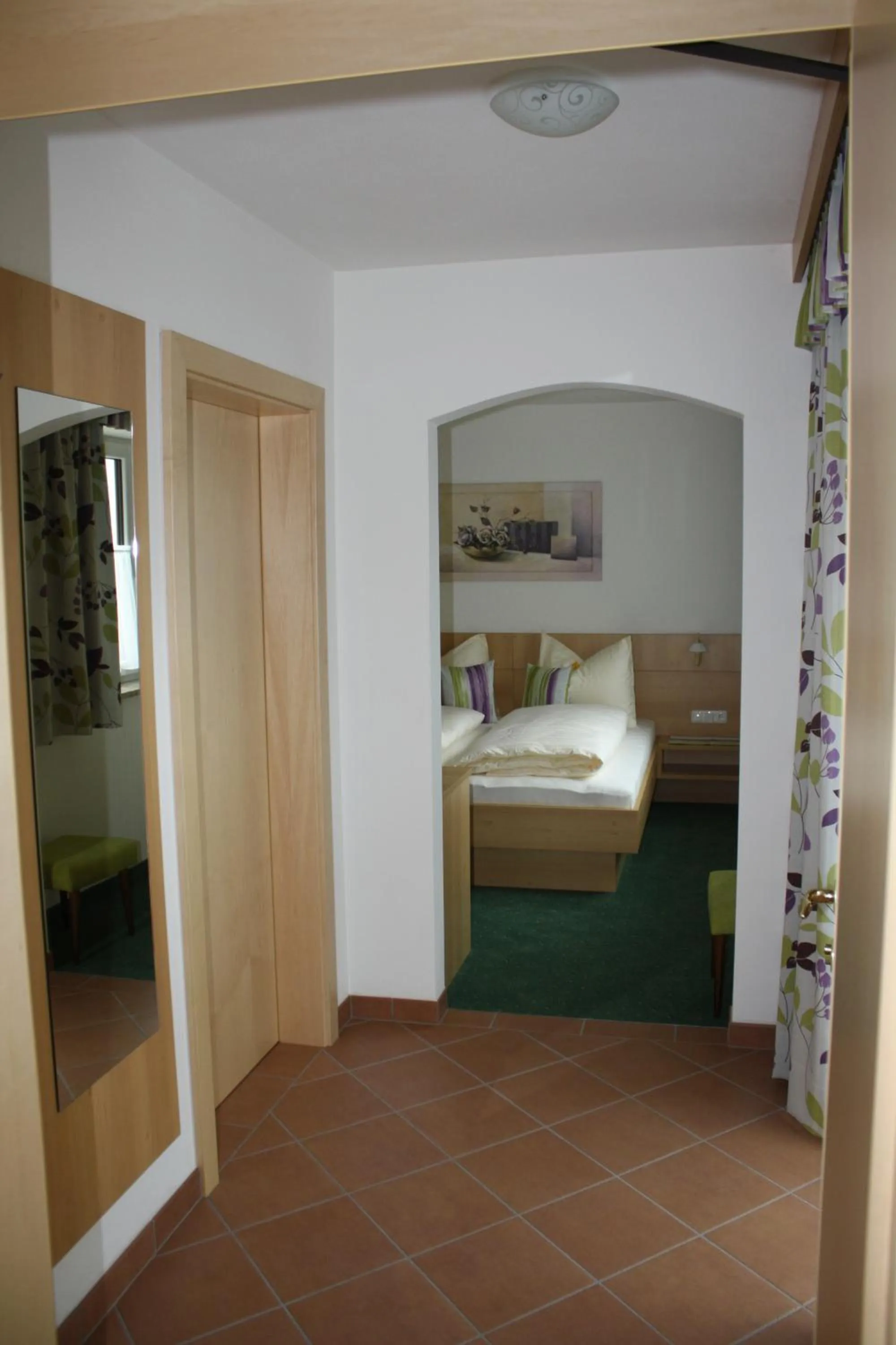 Photo of the whole room, Bed in Zimmervermietung Babsy