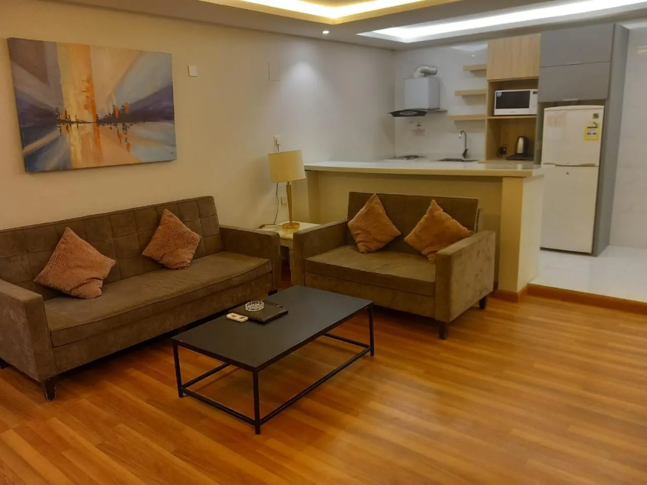 Kitchen or kitchenette in فيجن للشقق المخدومة ــ اقتصادي