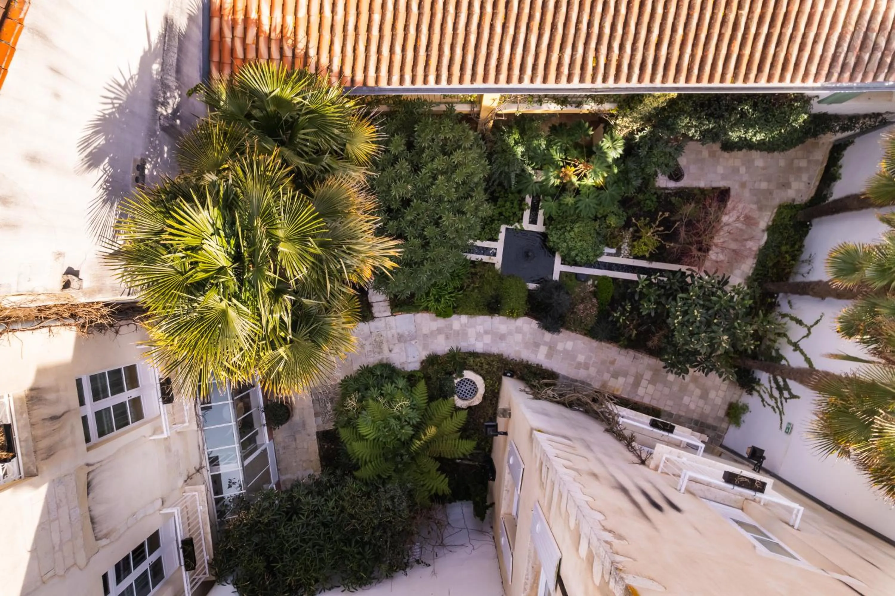 Garden view in Hôtel de Toiras