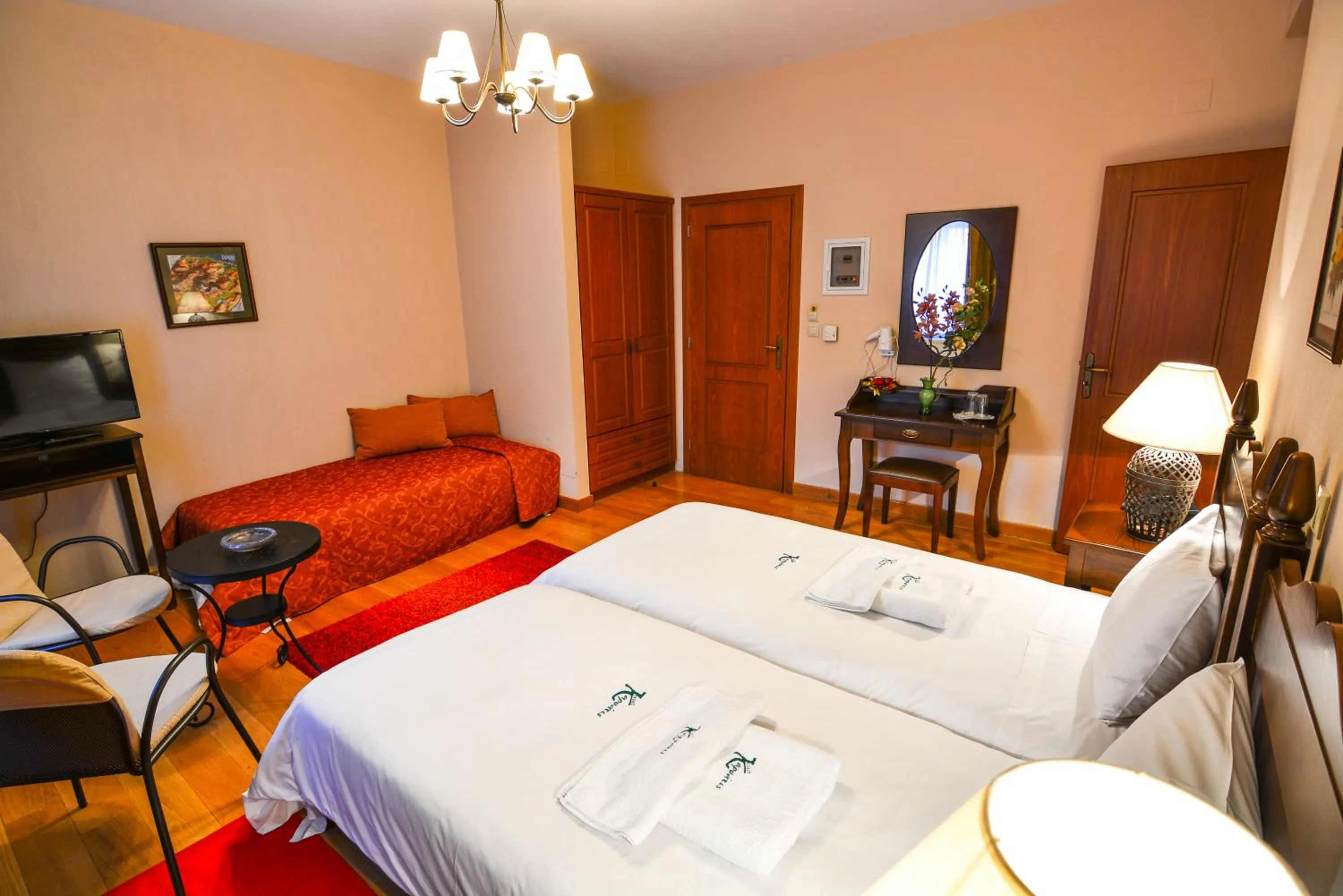 Photo of the whole room, Bed in Karyatis Resort