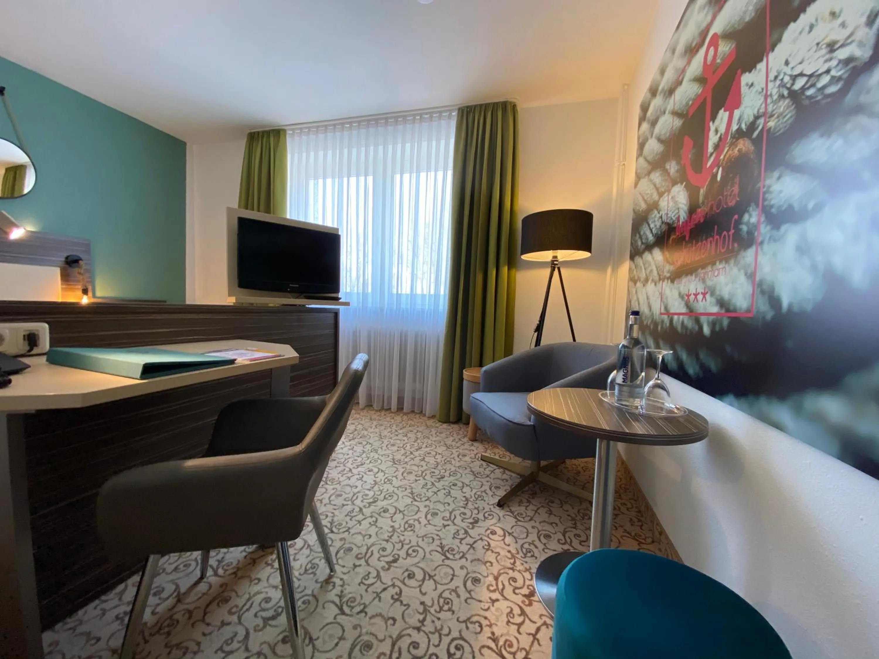 TV and multimedia in Hafen Hotel Schützenhof