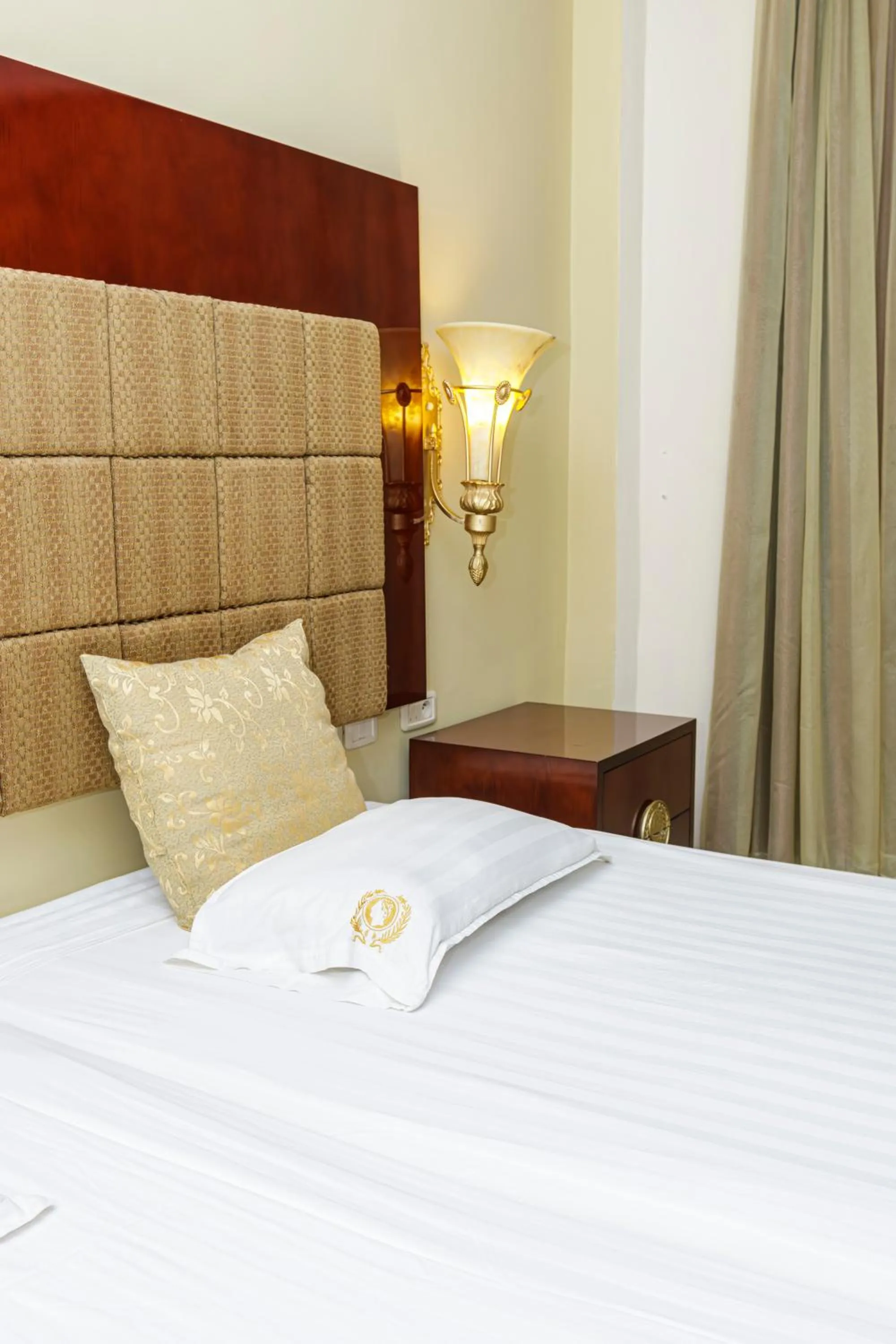 Bed in César Palace Sousse