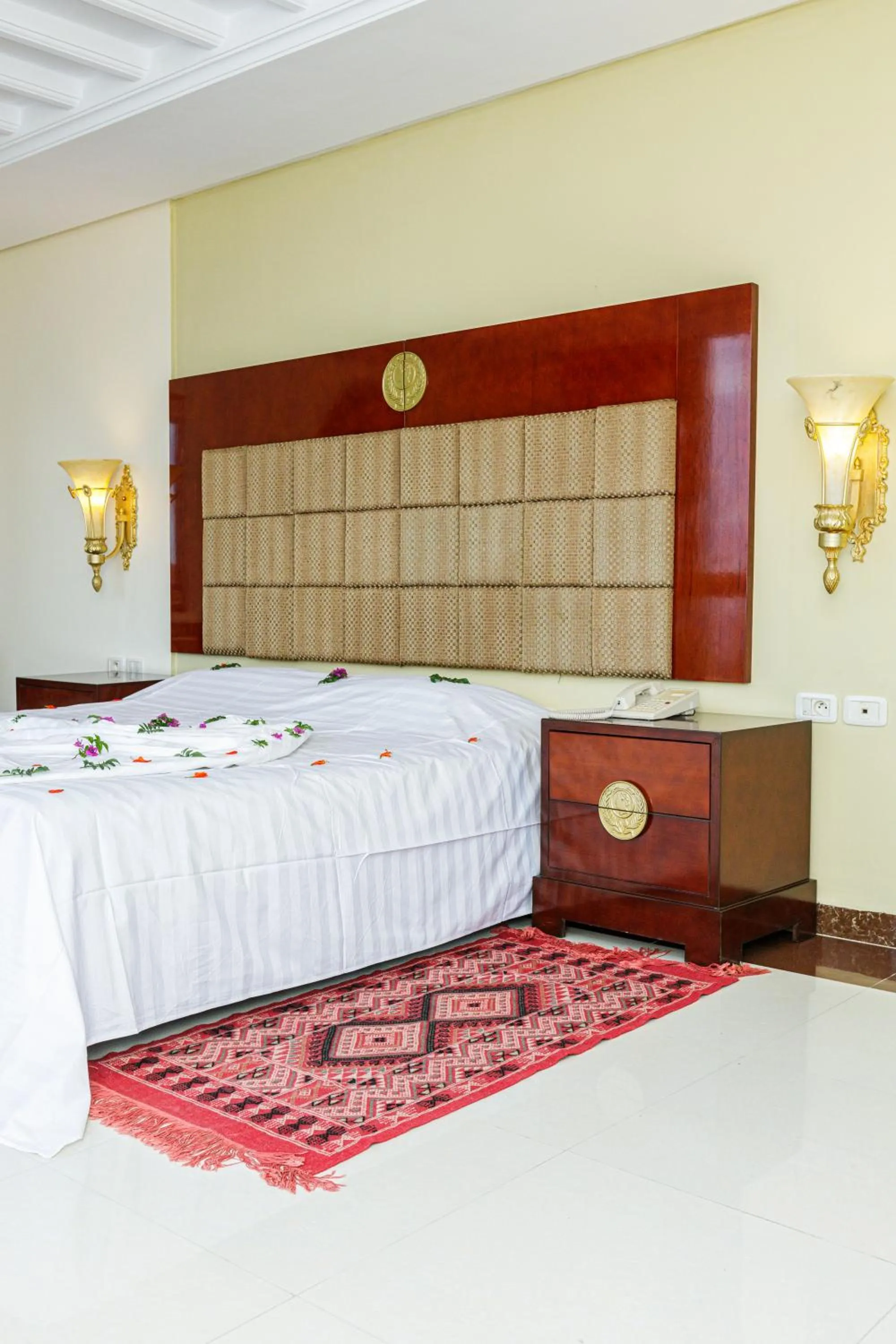 Bed in César Palace Sousse