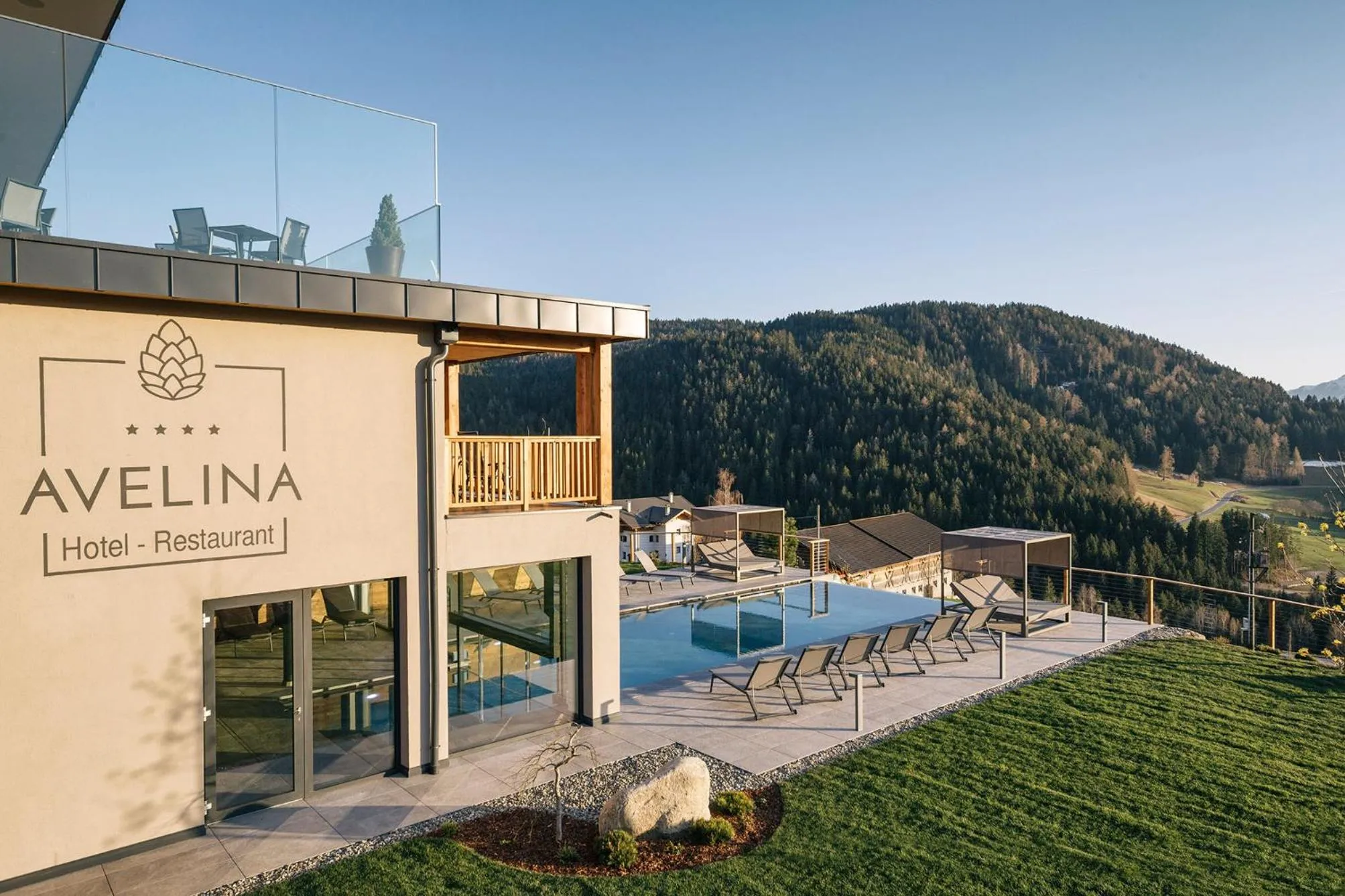 Property building in Hotel Avelina