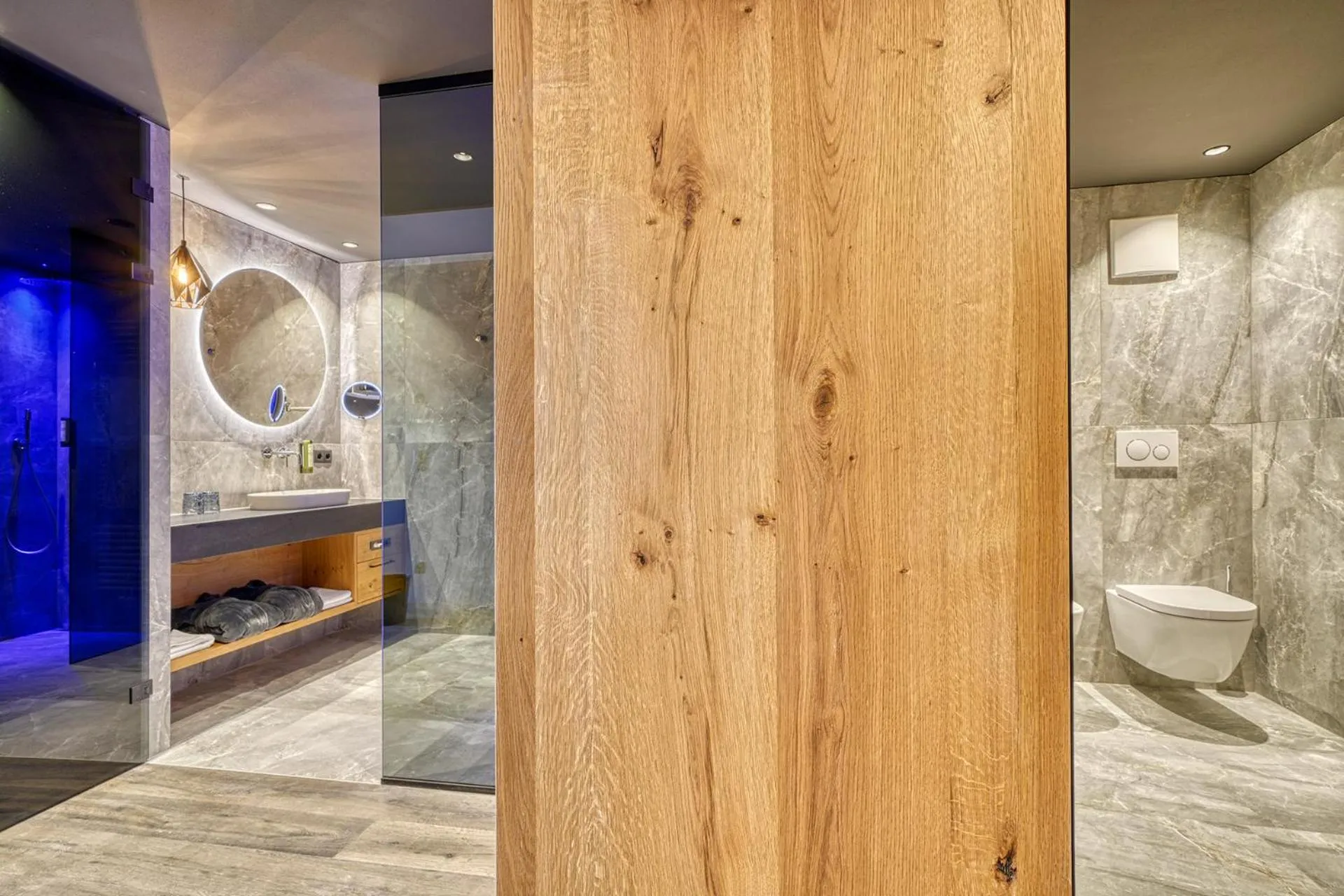 Photo of the whole room in Hotel Avelina