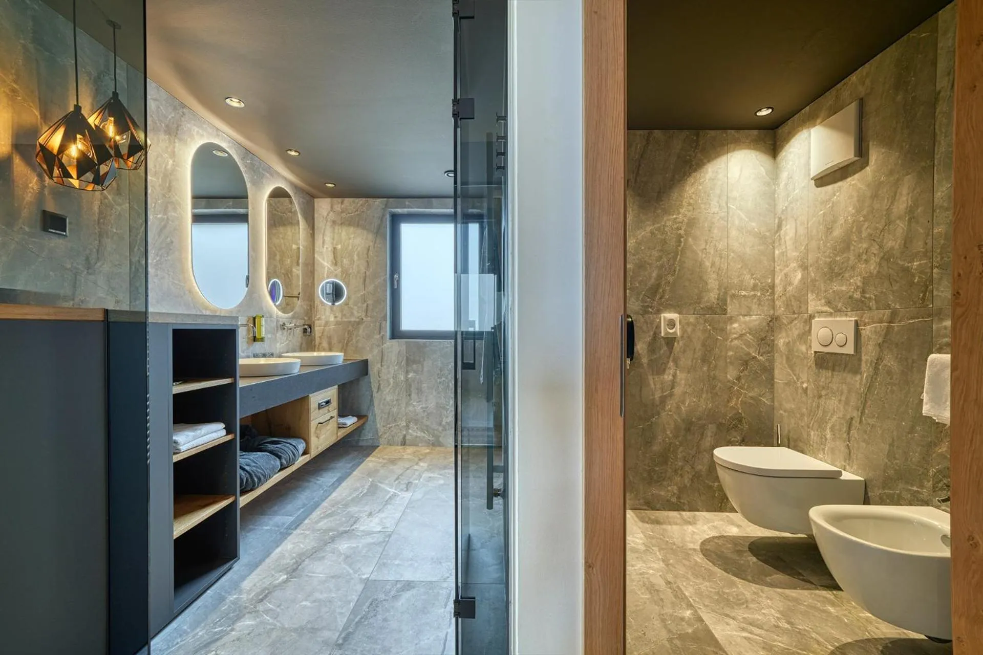 Bathroom in Hotel Avelina