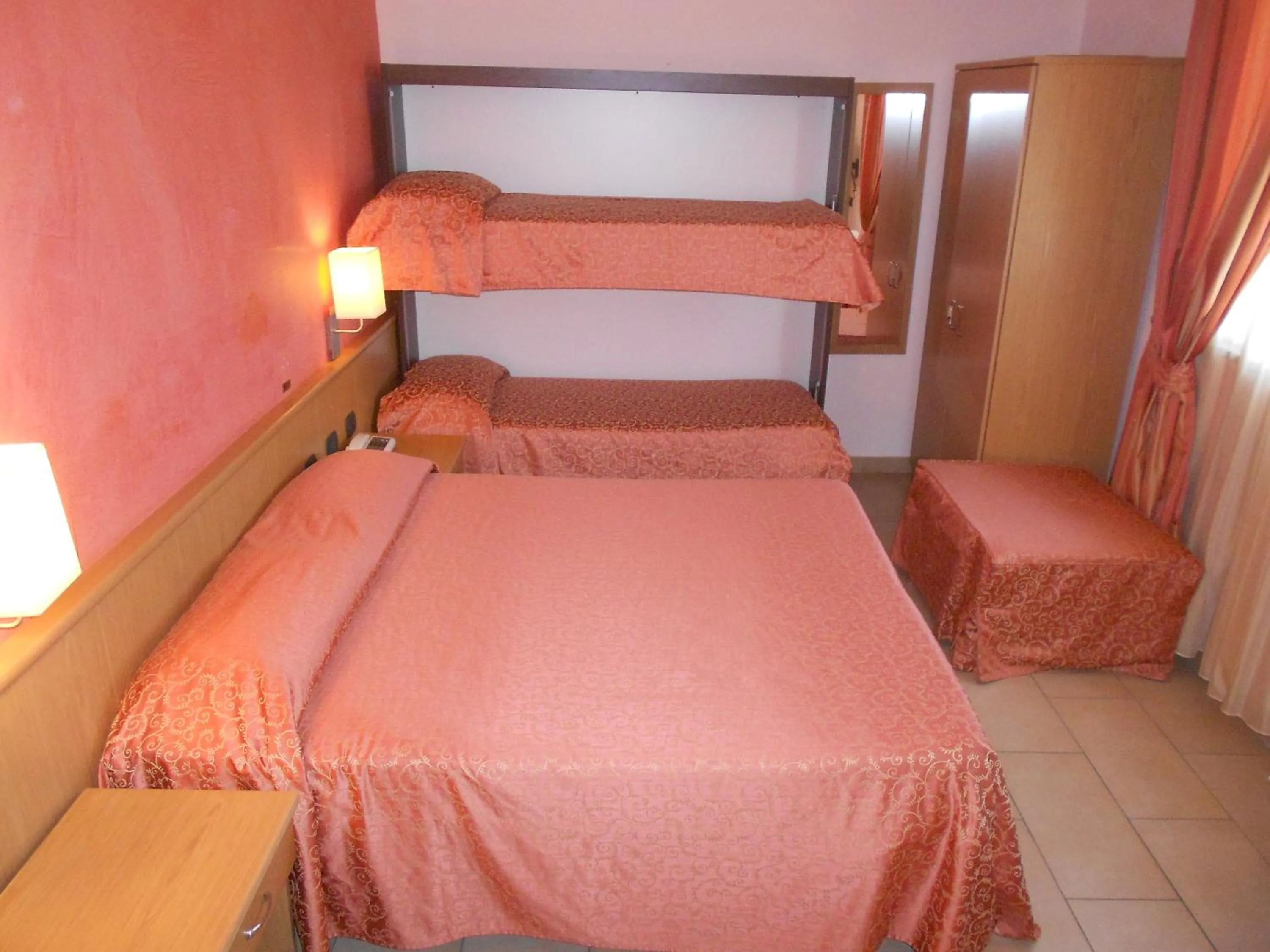 Photo of the whole room in Hotel Tenda Rossa