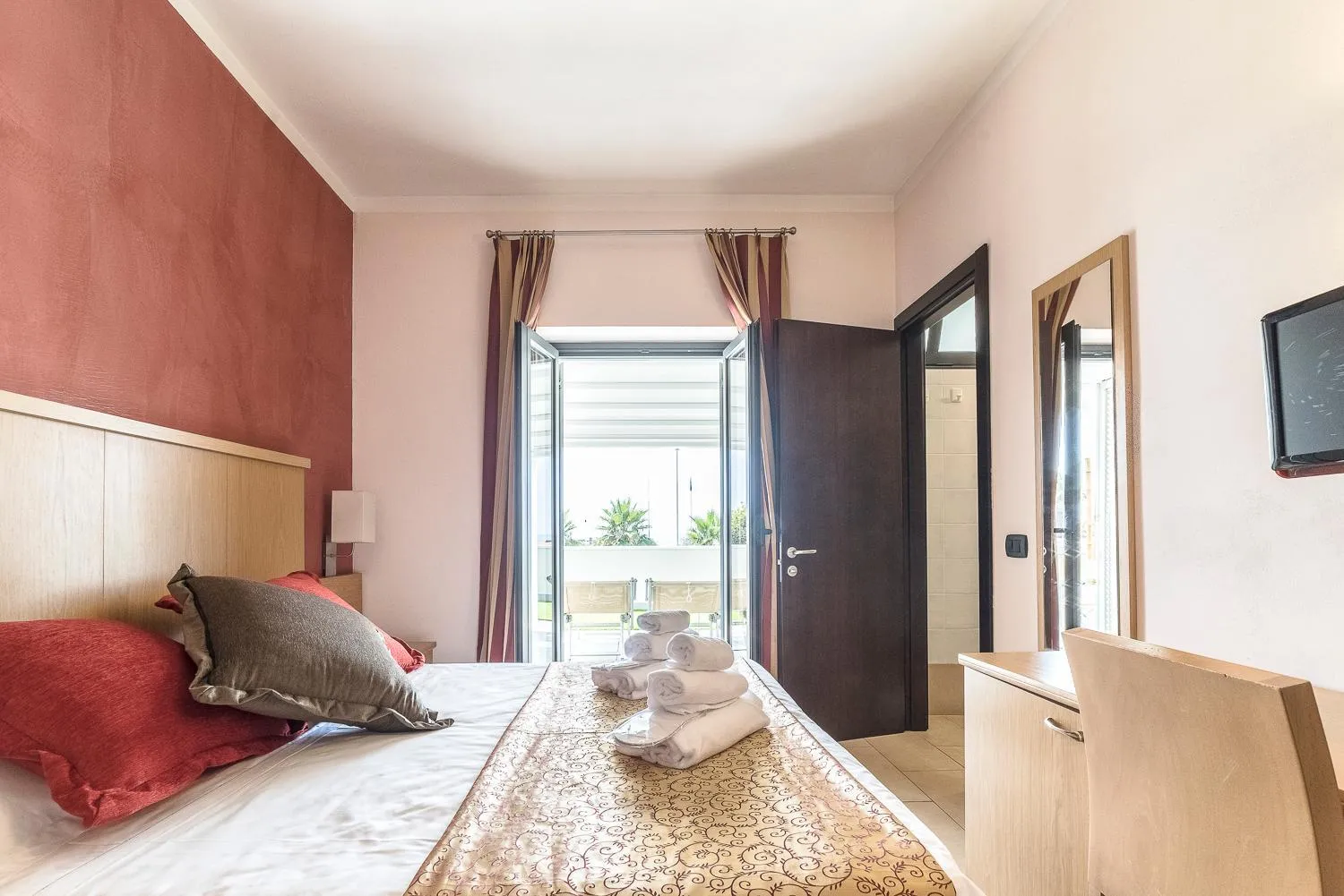 Bedroom in Hotel Tenda Rossa