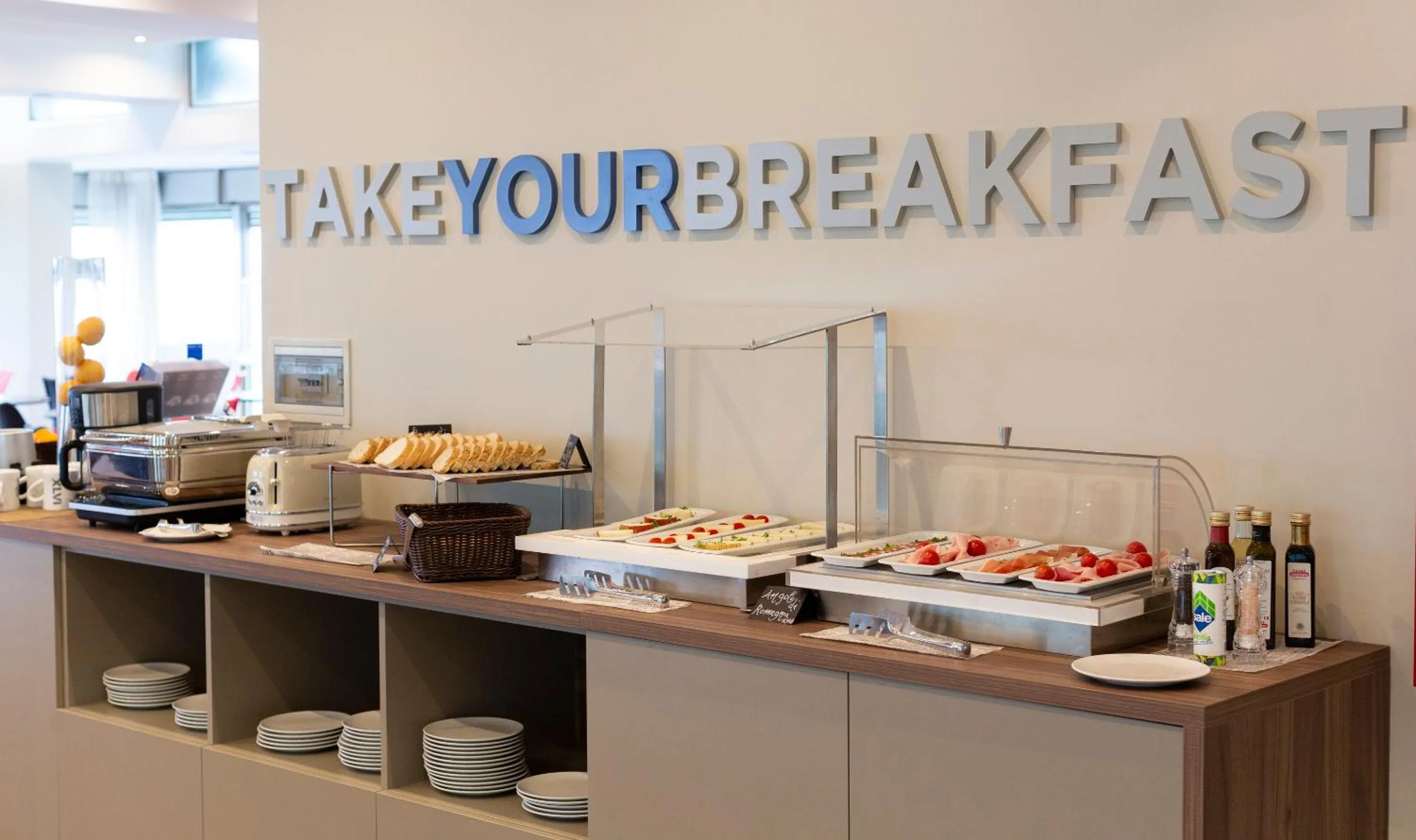 Breakfast in Little Hotel