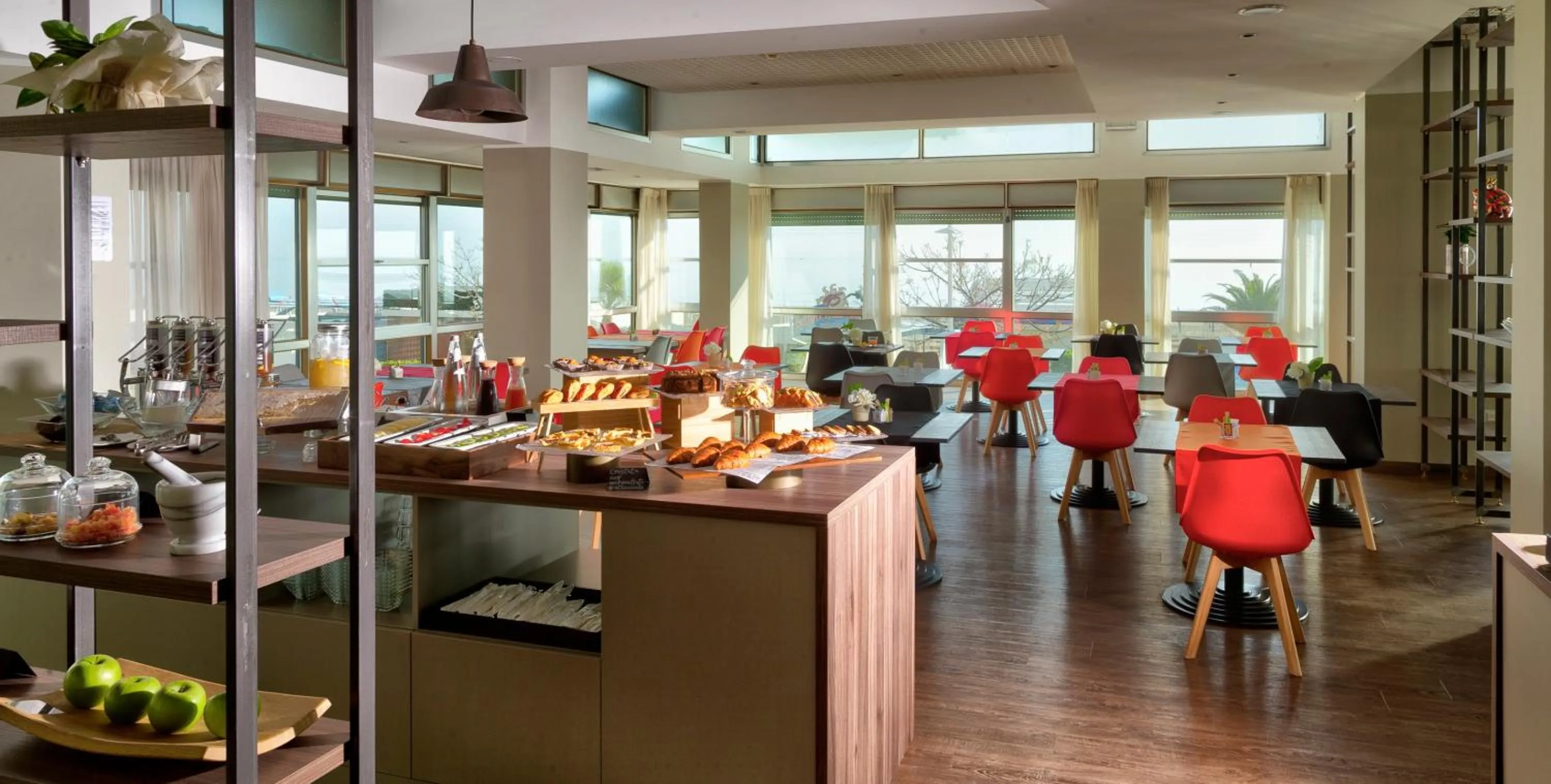 Breakfast in Little Hotel