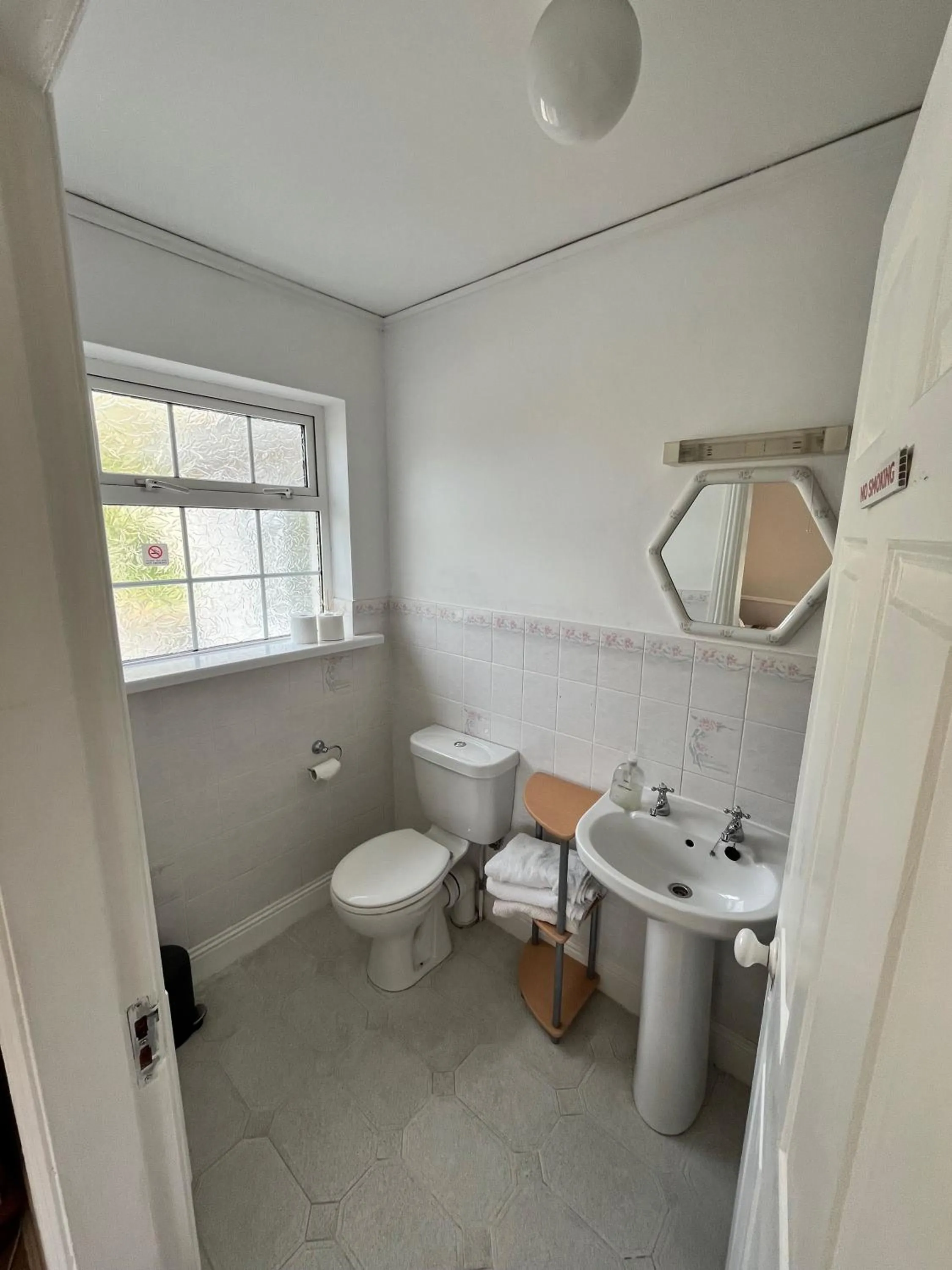 Bathroom in Breagagh View B&B