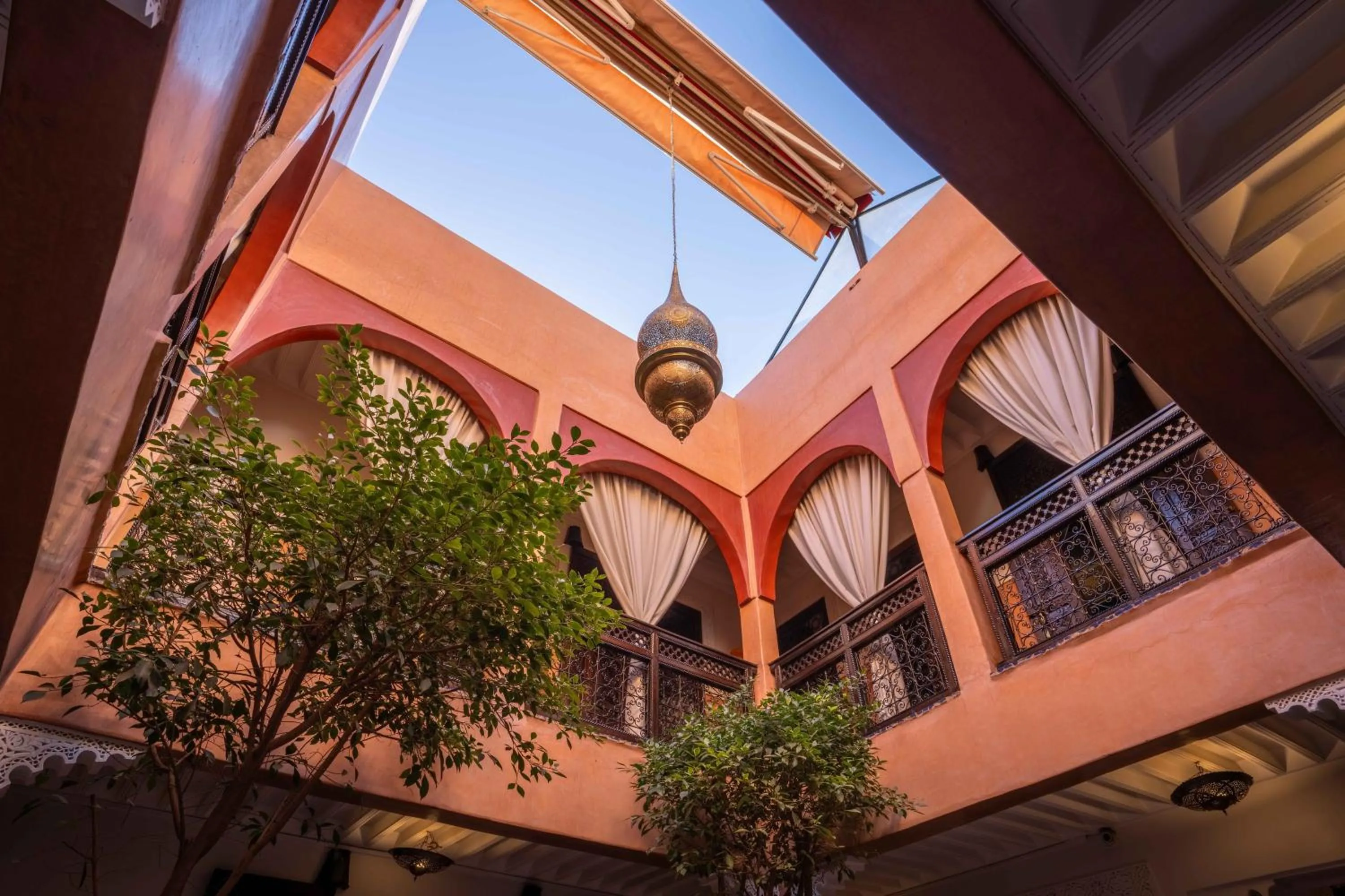 Property building in Riad Alaka