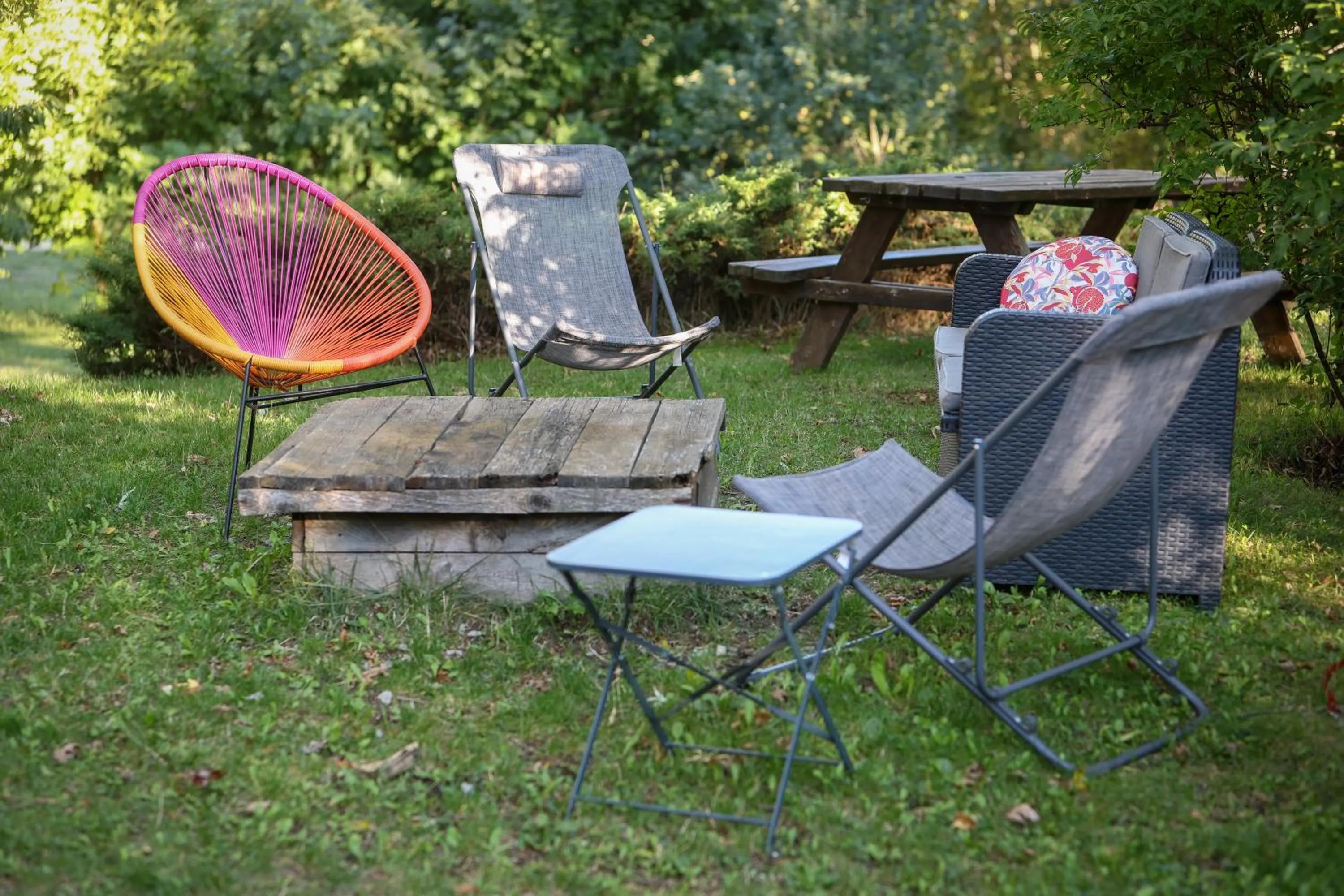 Communal lounge/ TV room in Hôtel Restaurant Gîtes Les 5 Saisons