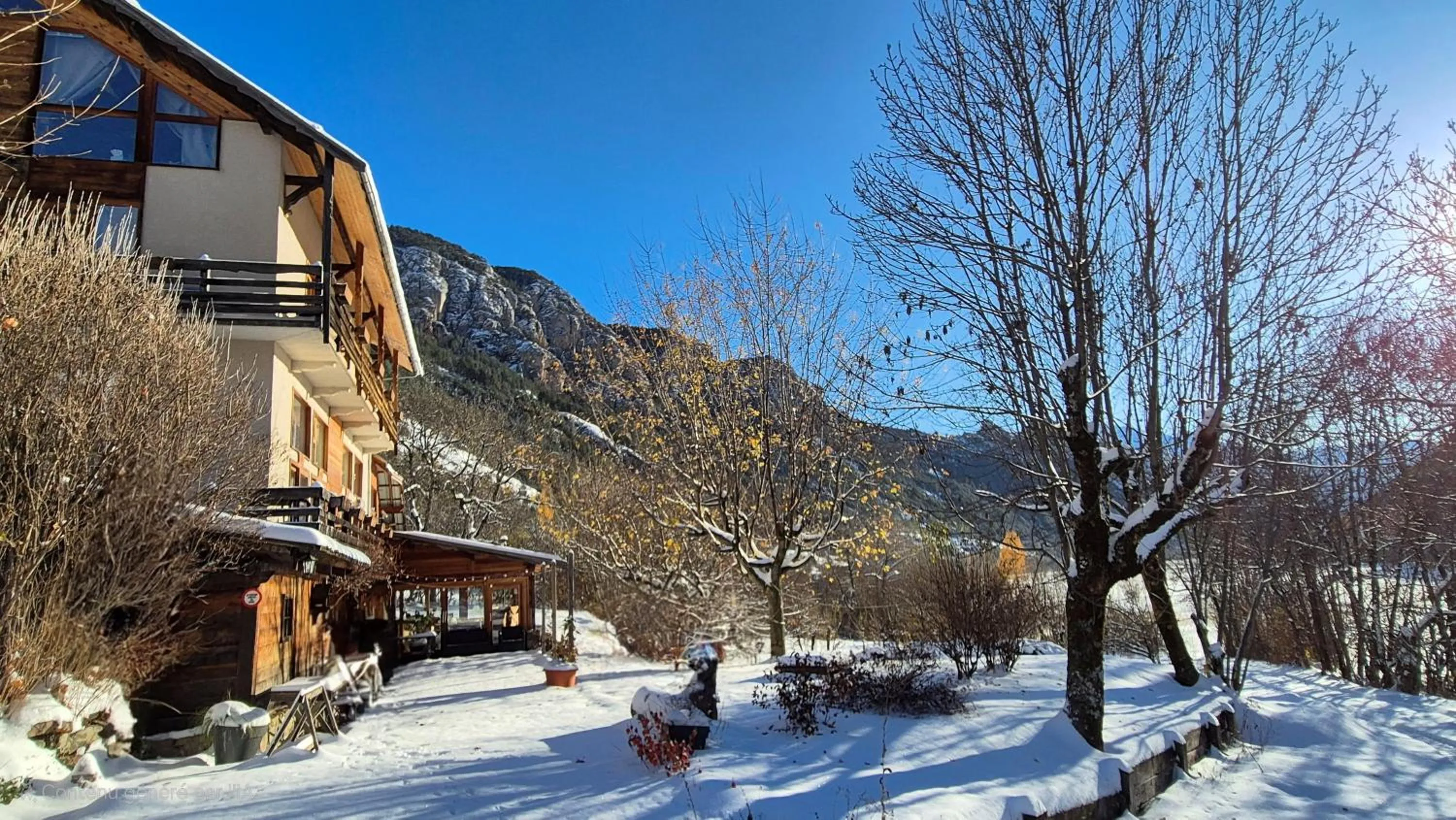 Property building in Hôtel Restaurant Gîtes Les 5 Saisons
