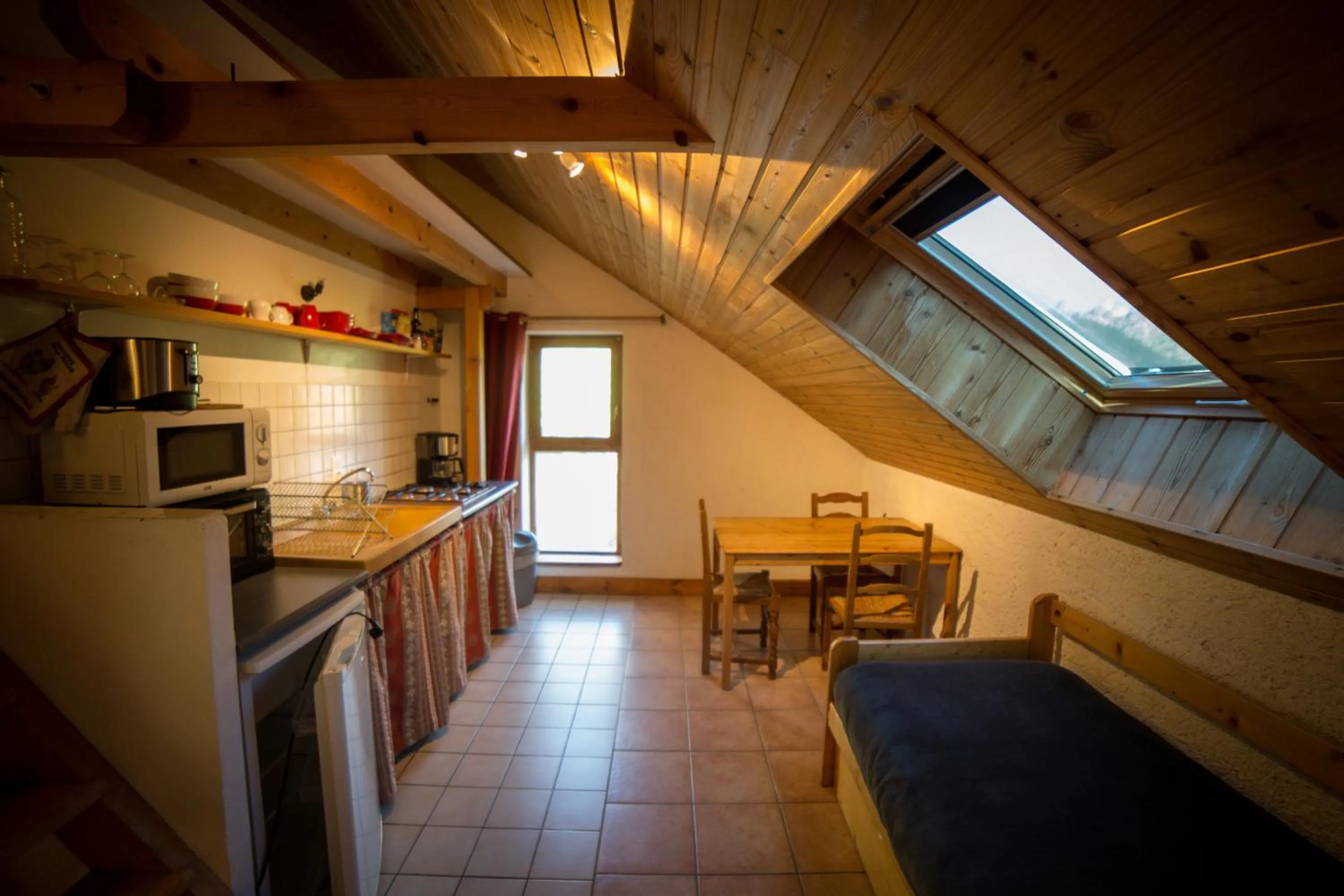 Kitchen or kitchenette in Hôtel Restaurant Gîtes Les 5 Saisons