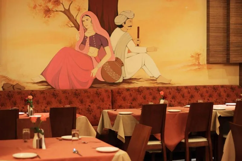 Restaurant/places to eat in Parijatha Gateway