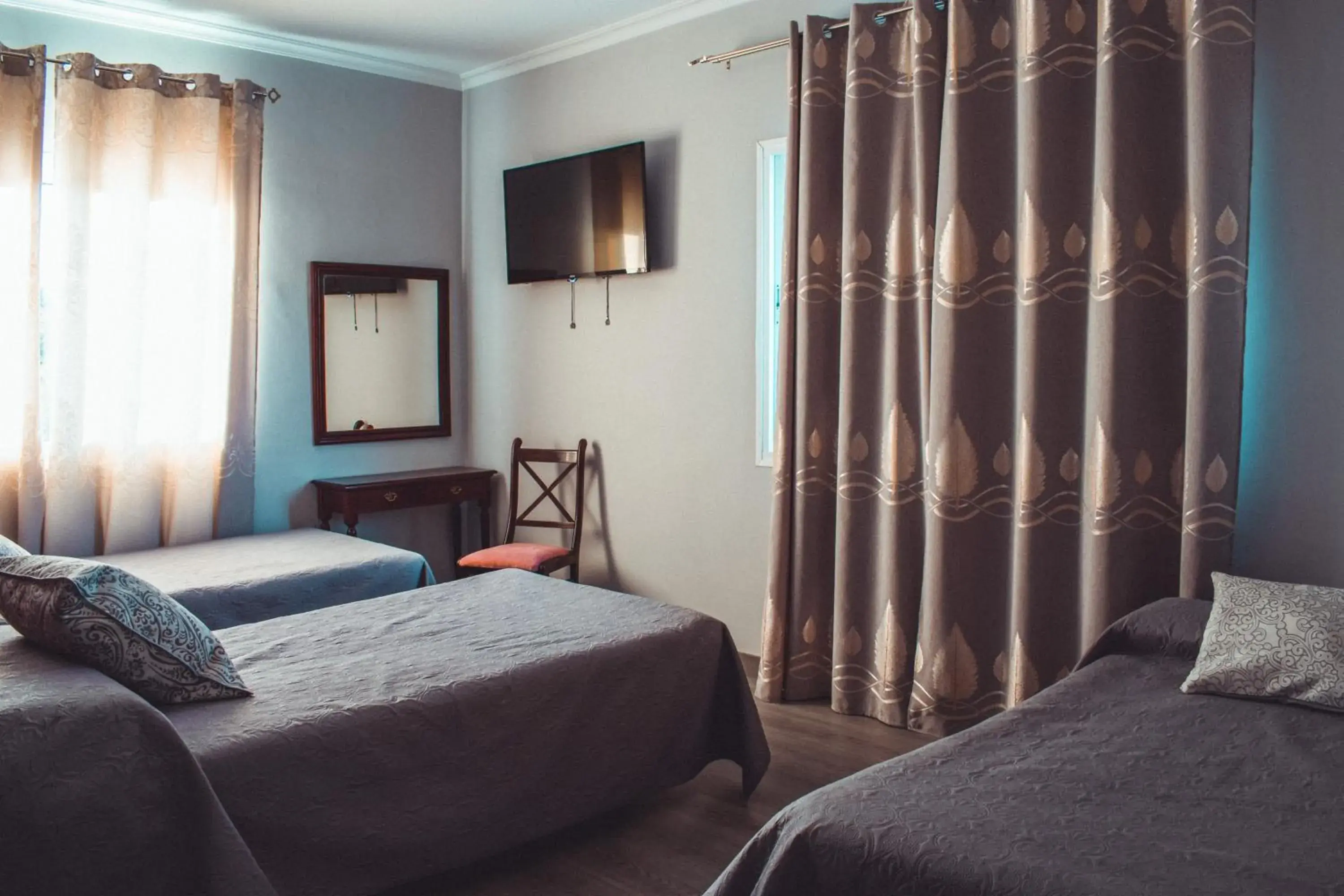 Triple Room in La Morona Hotel Triple Room in La Morona Hotel