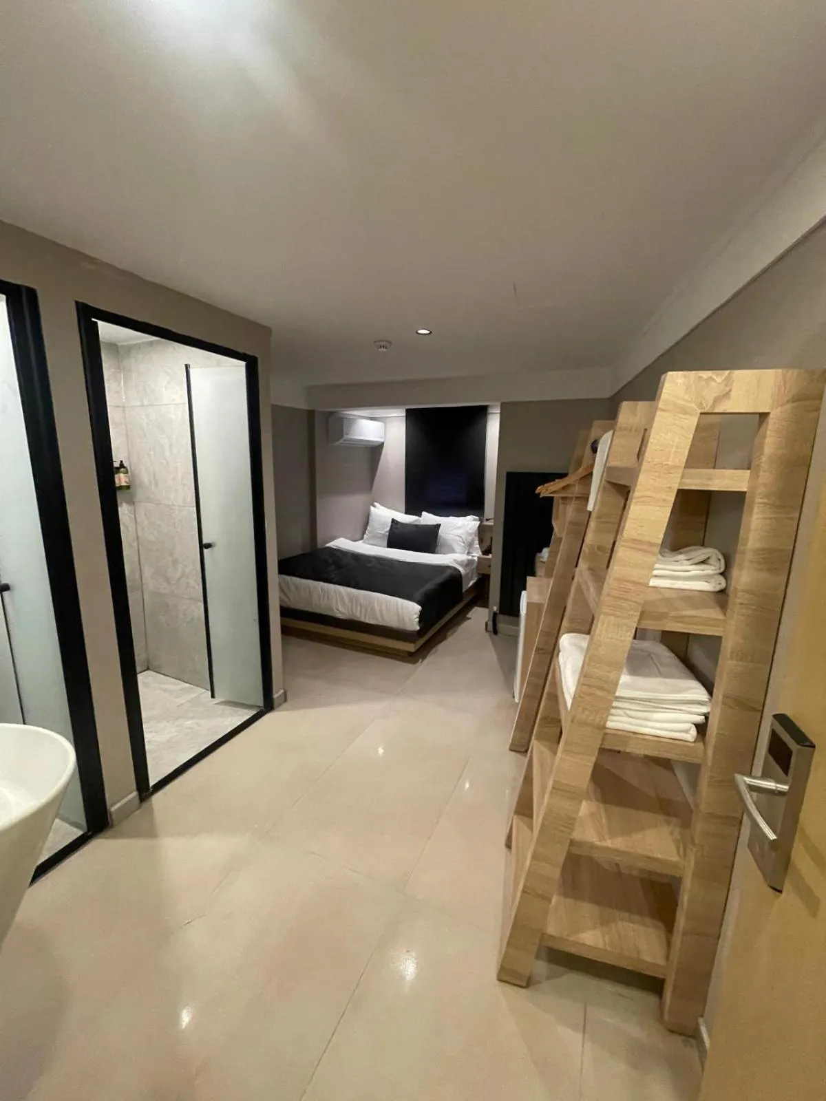 Photo of the whole room, Bed in Utkubey Hotel