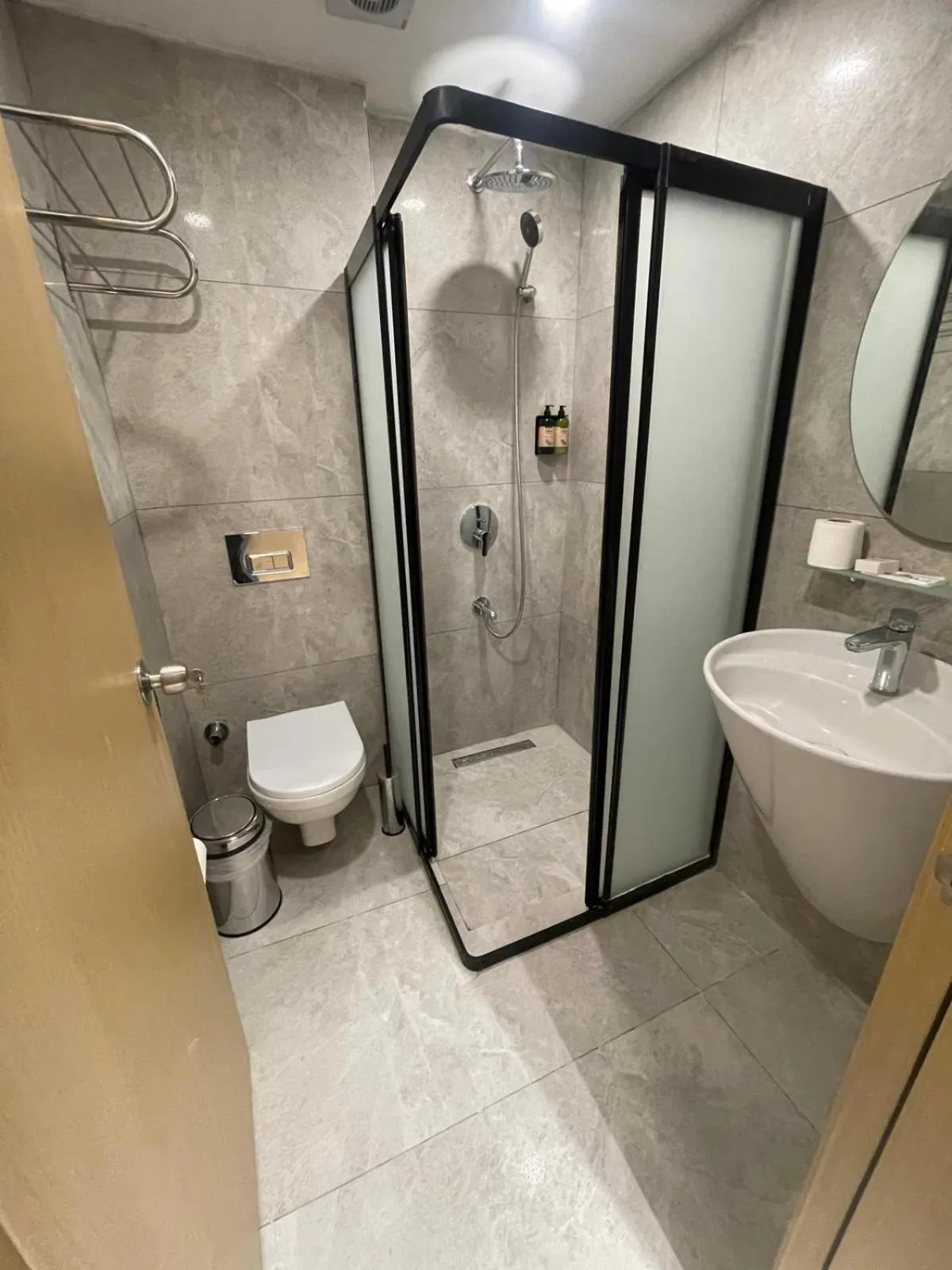 Shower in Utkubey Hotel