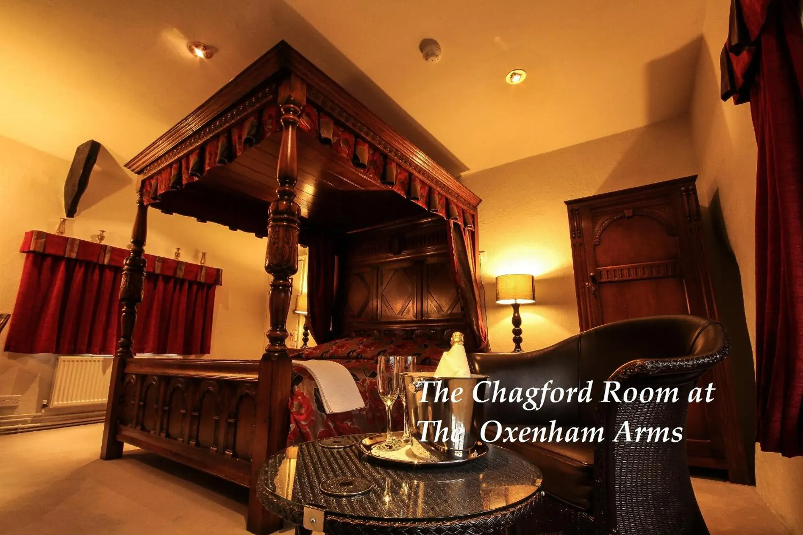Luxury Double Room with Four Poster Bed & View in The Oxenham Arms Hotel Devon Luxury Double Room with Four Poster Bed & View in The Oxenham Arms Hotel Devon
