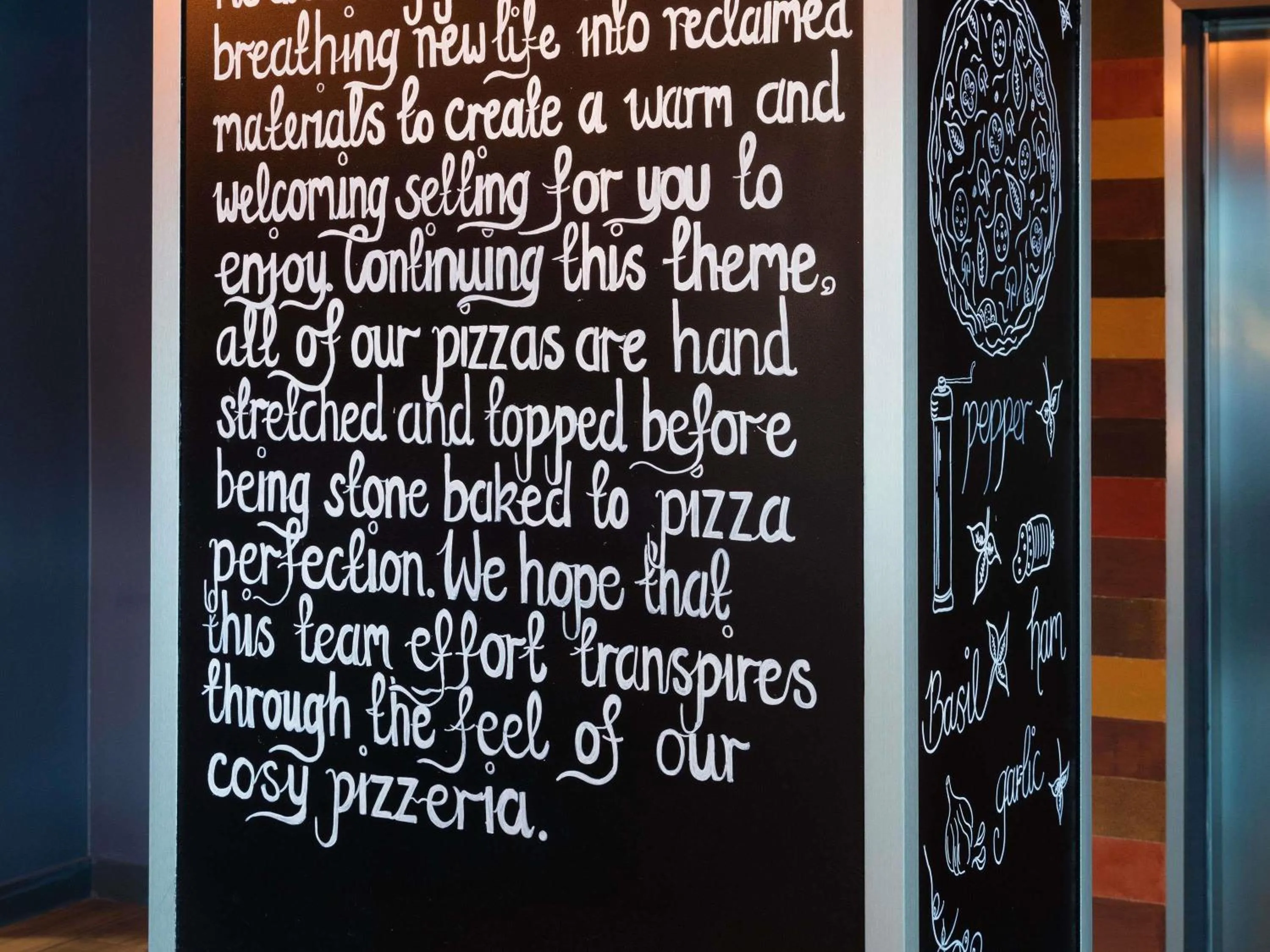 Lounge or bar in ibis Birmingham Airport Terminal Building - NEC