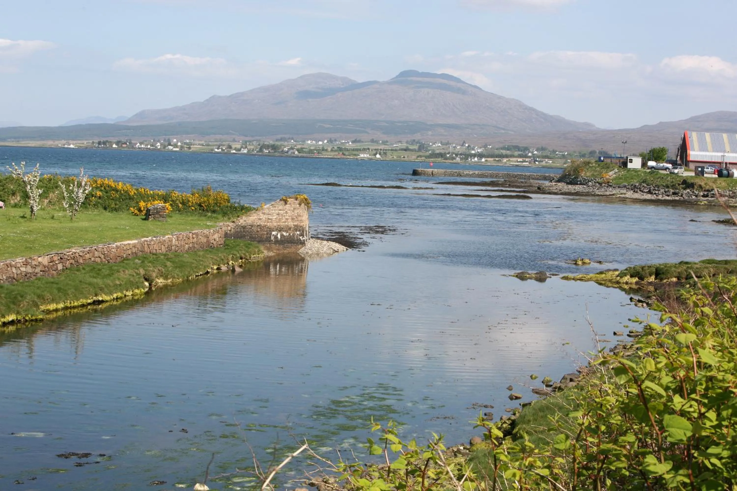 Area and facilities in Broadford Hotel