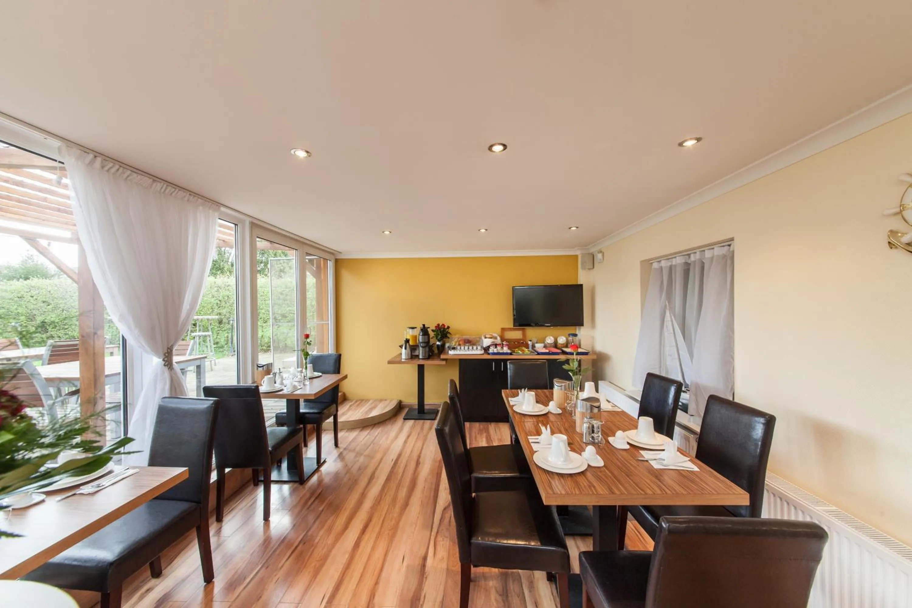 Buffet breakfast in Hotel Marco Polo