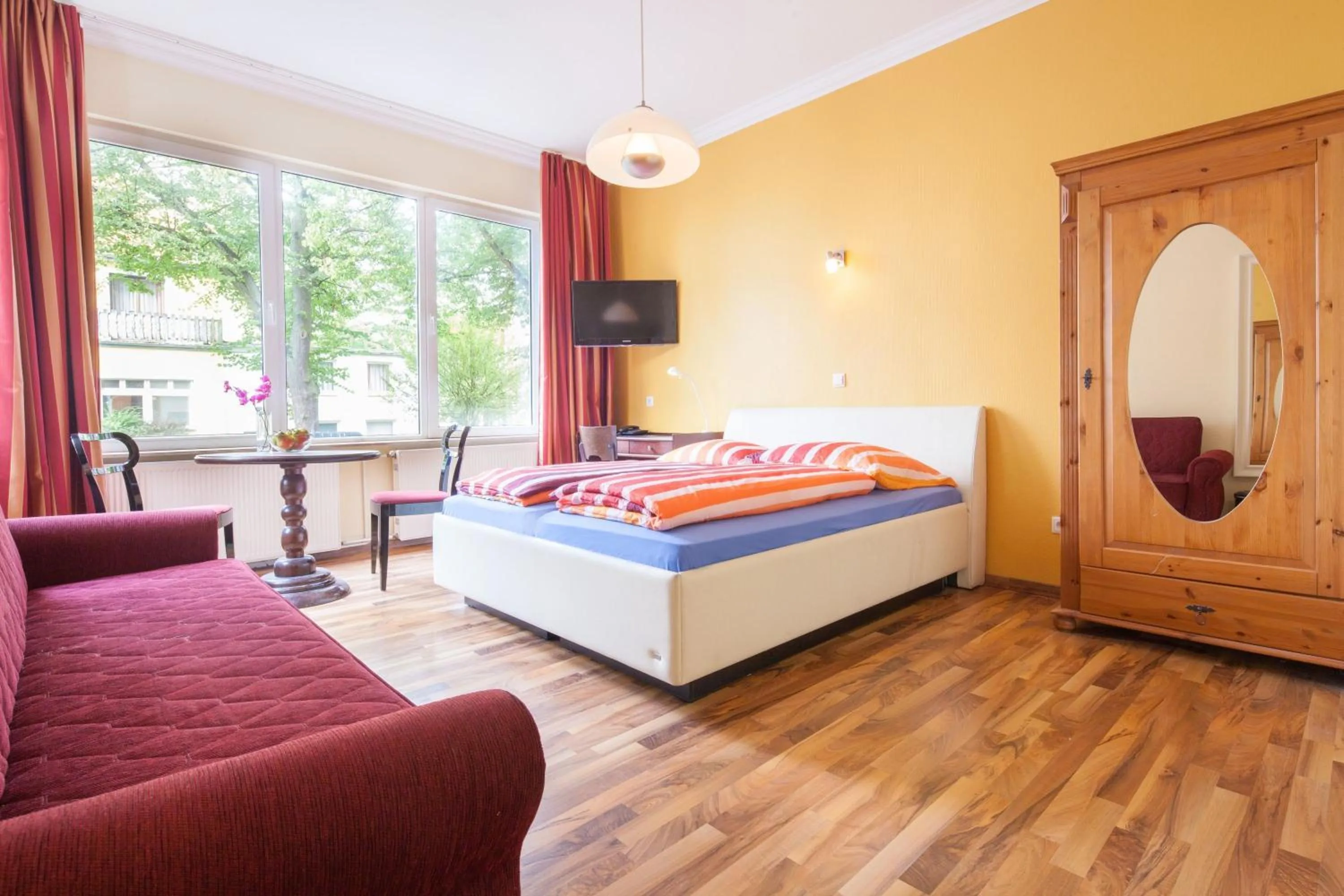 Photo of the whole room, Bed in Hotel Marco Polo