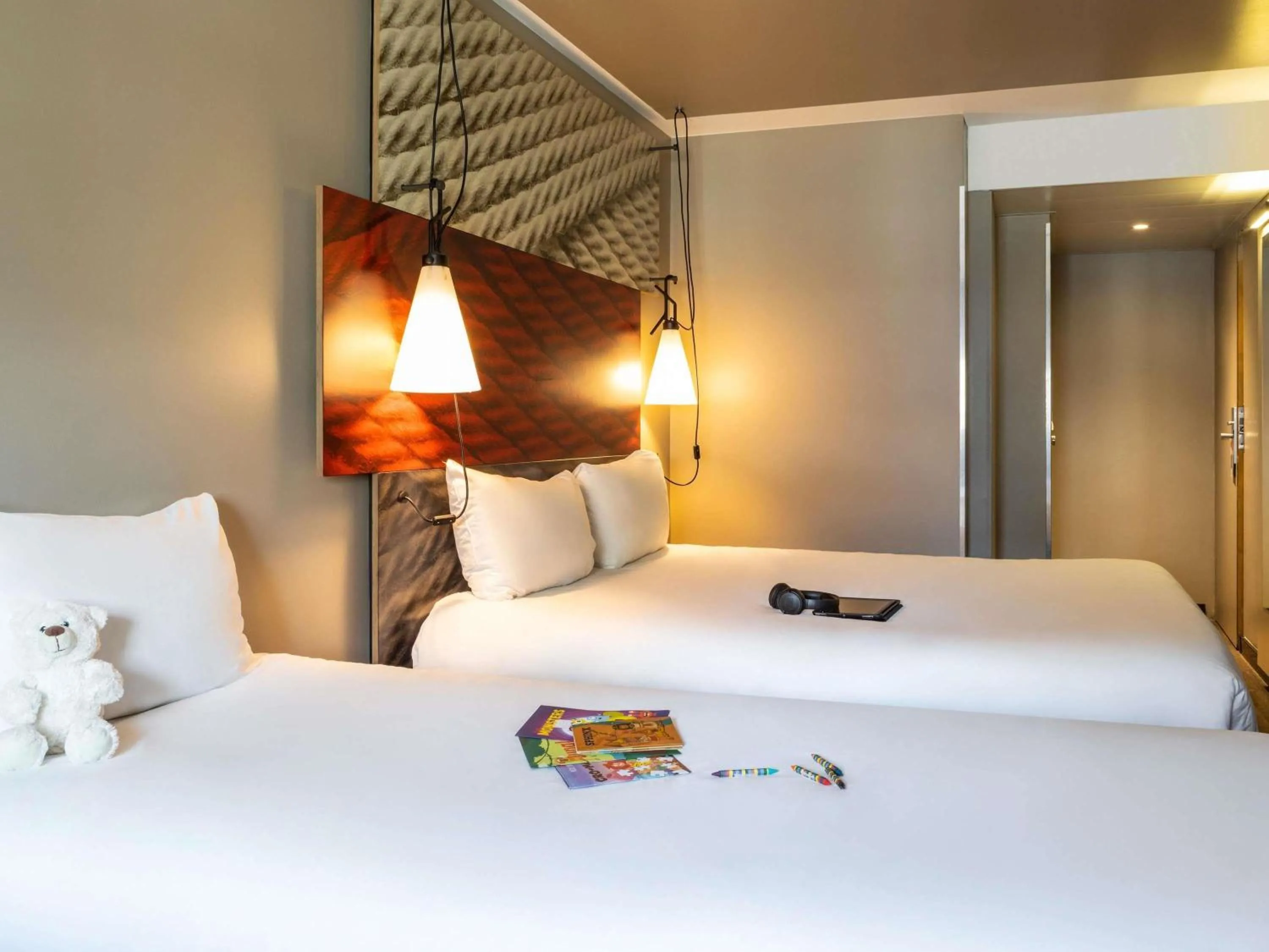 Bedroom, Bed in Ibis Marne la Vallée Noisy