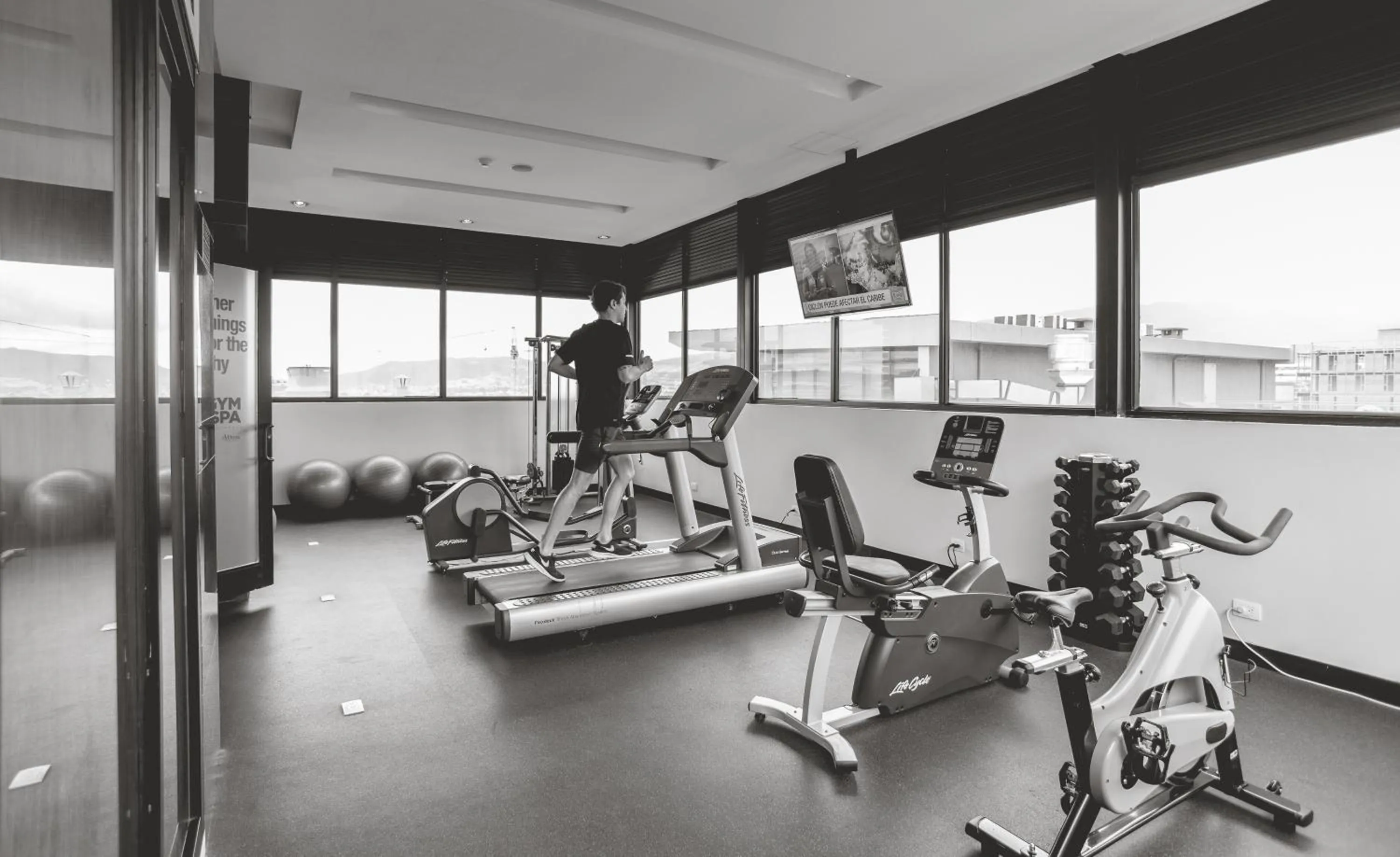 Fitness centre/facilities in Mercure Bogota Calle 100