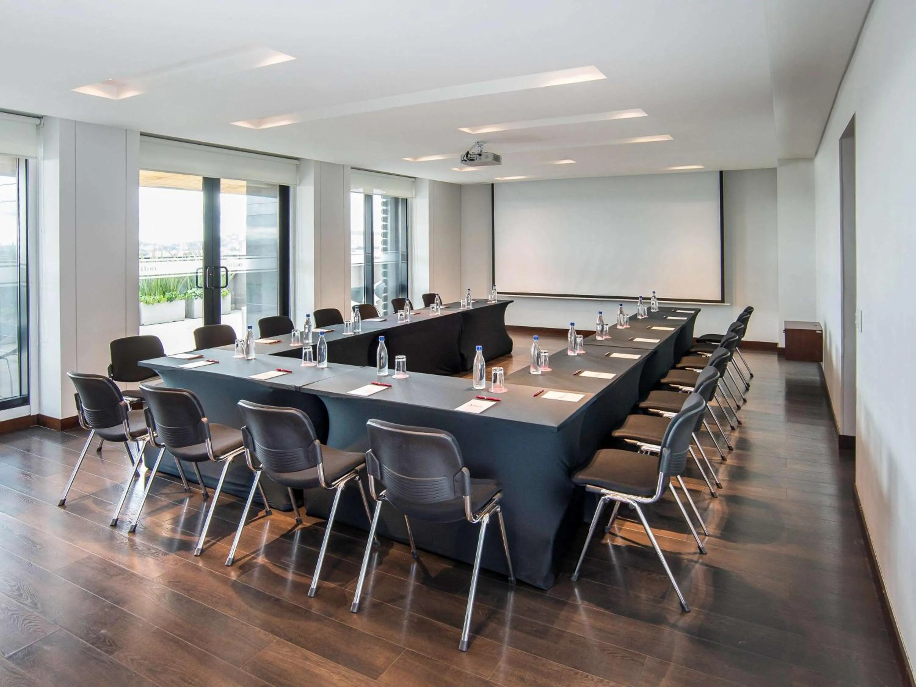 Property building in Mercure Bogota Calle 100