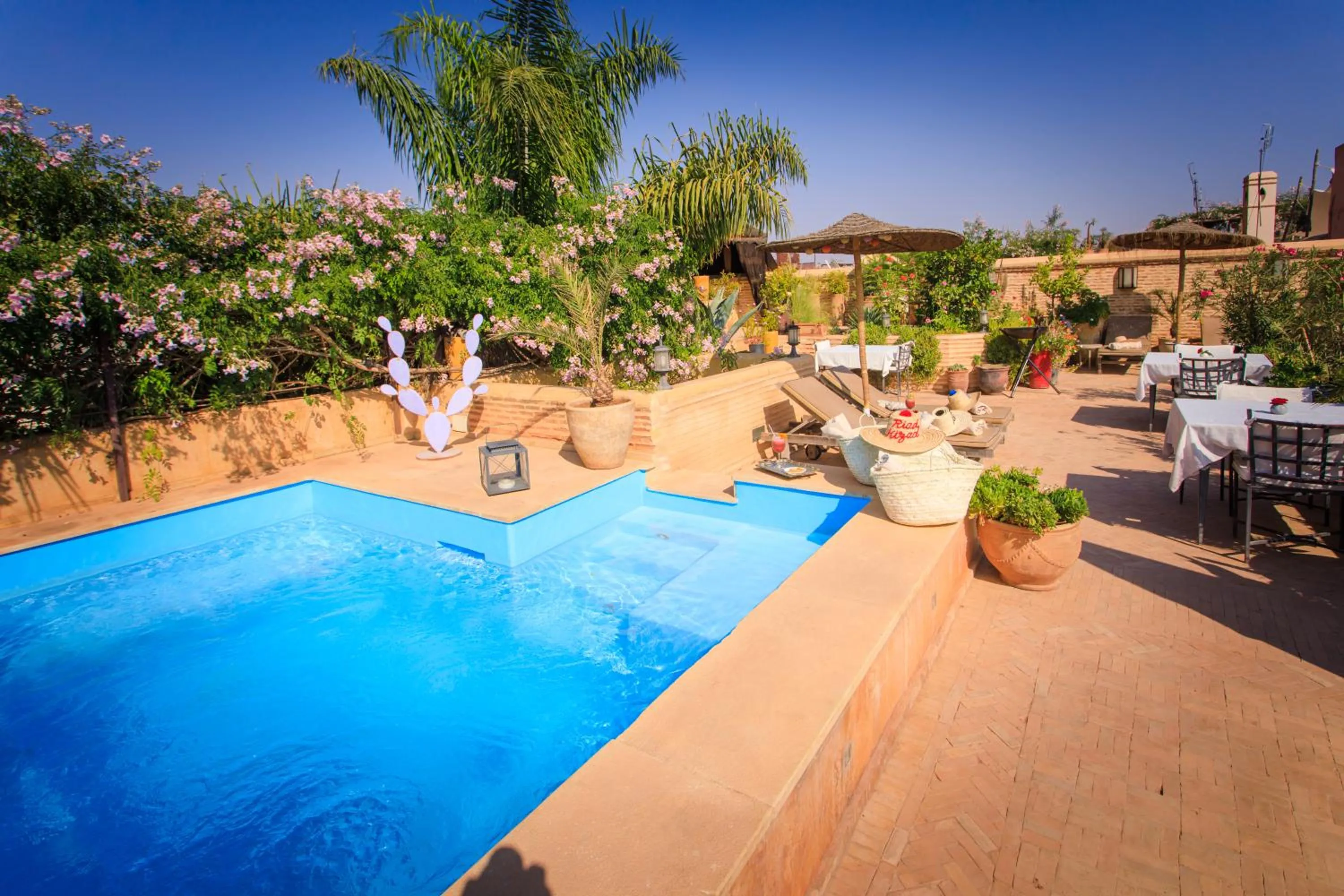 Swimming pool in Riad Hizad