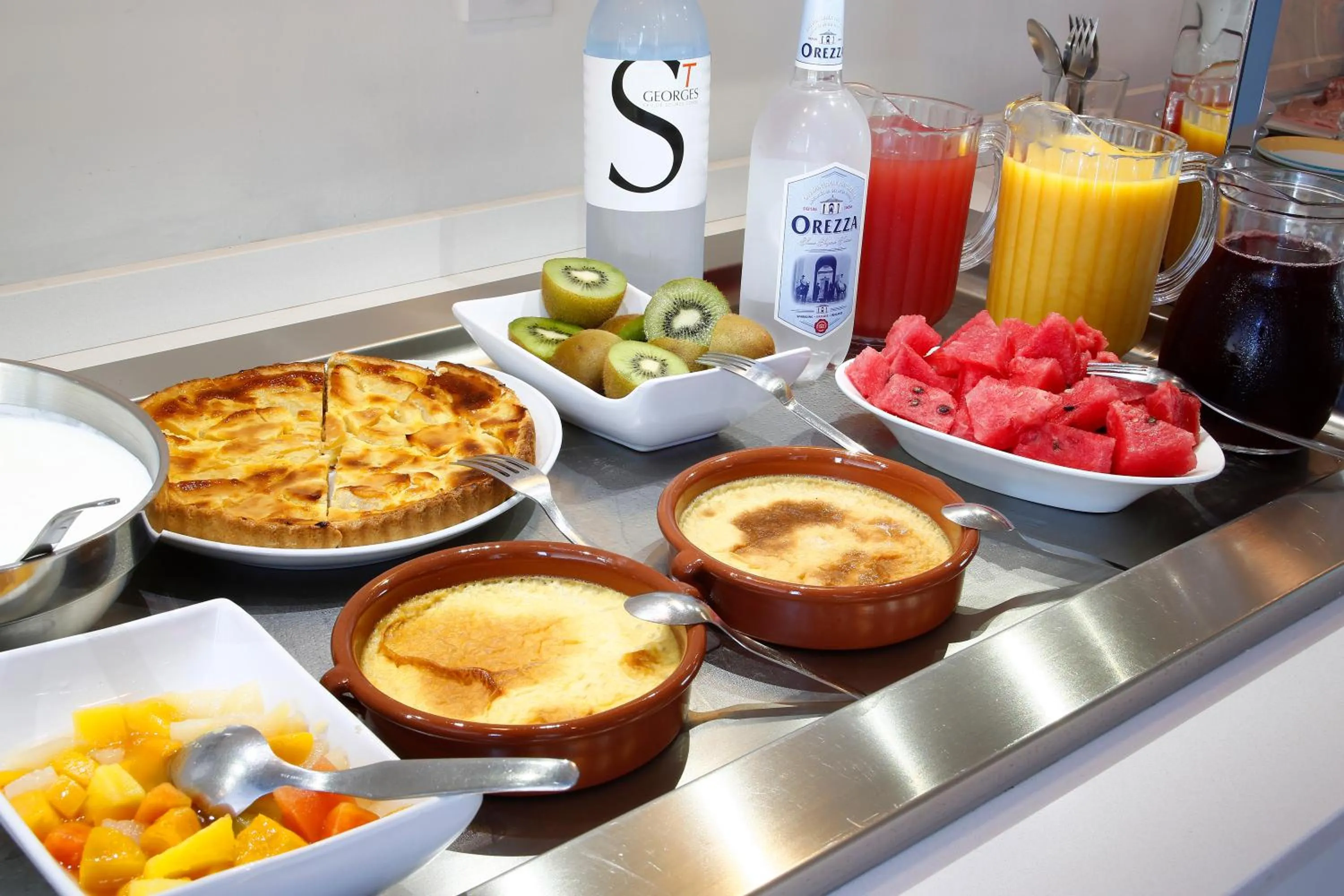 Continental breakfast in Hôtel Funtana Marina