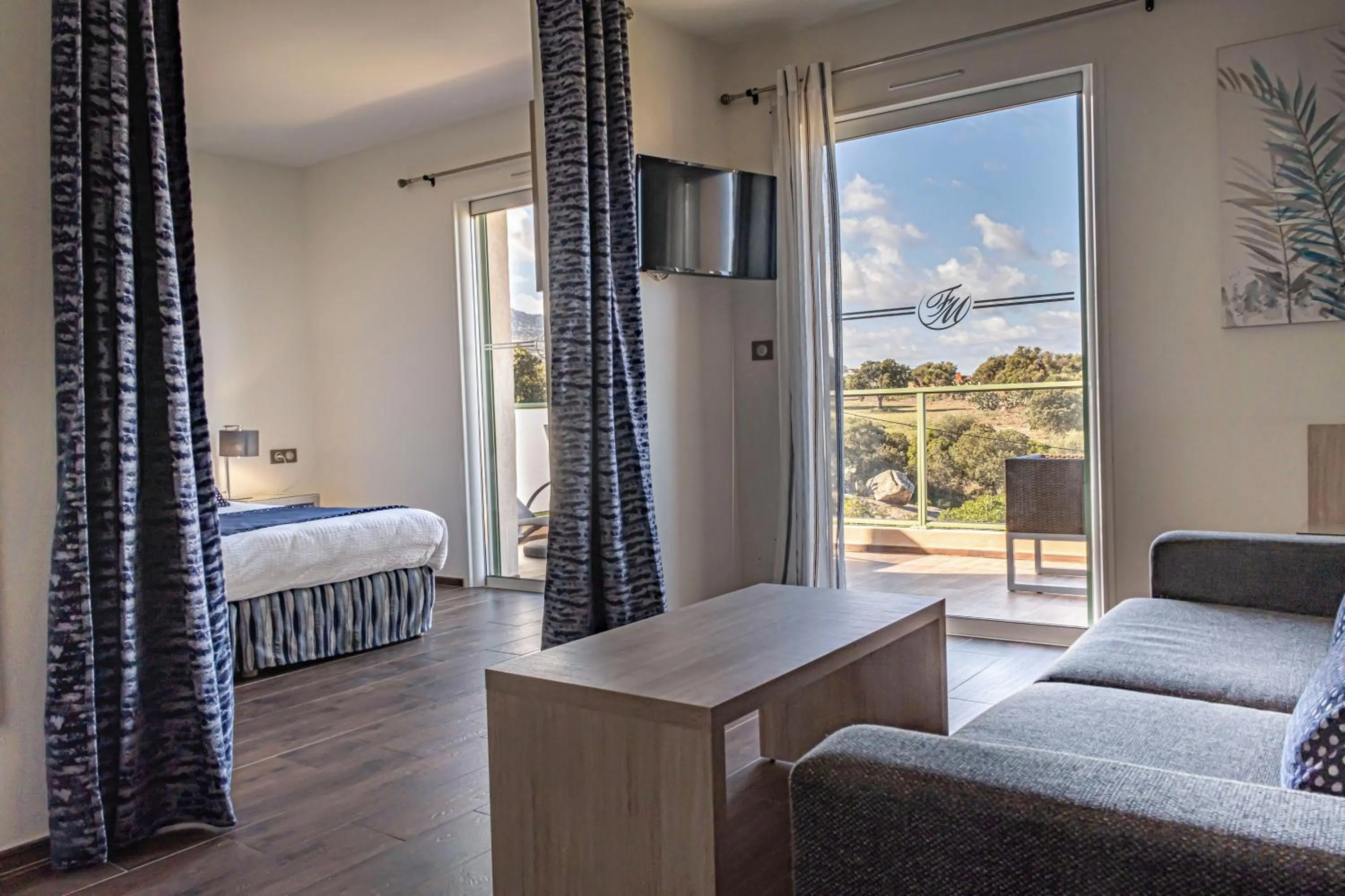 Bed in Hôtel Funtana Marina