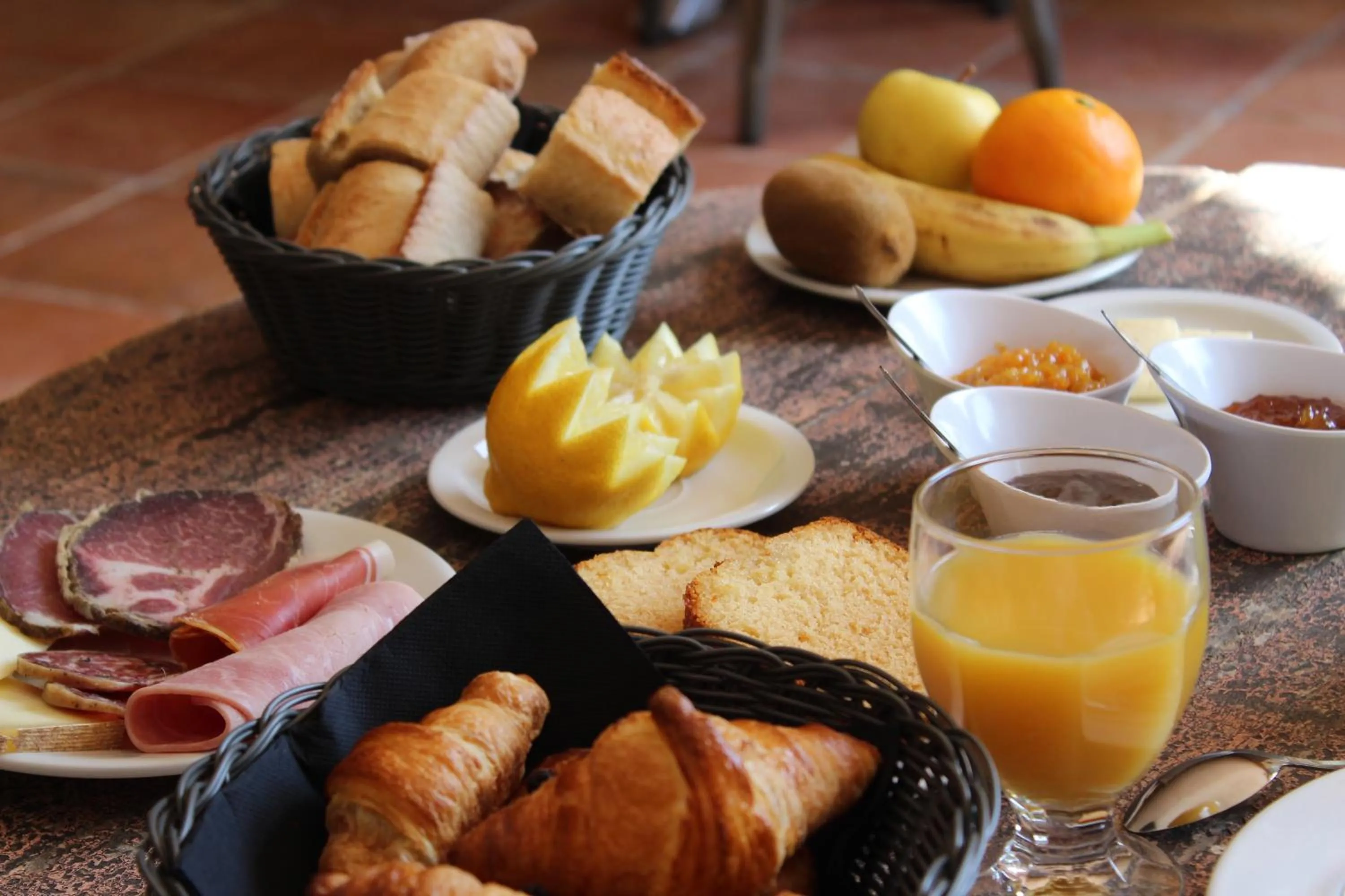 Food and drinks in Hôtel Casa Rossa & Spa