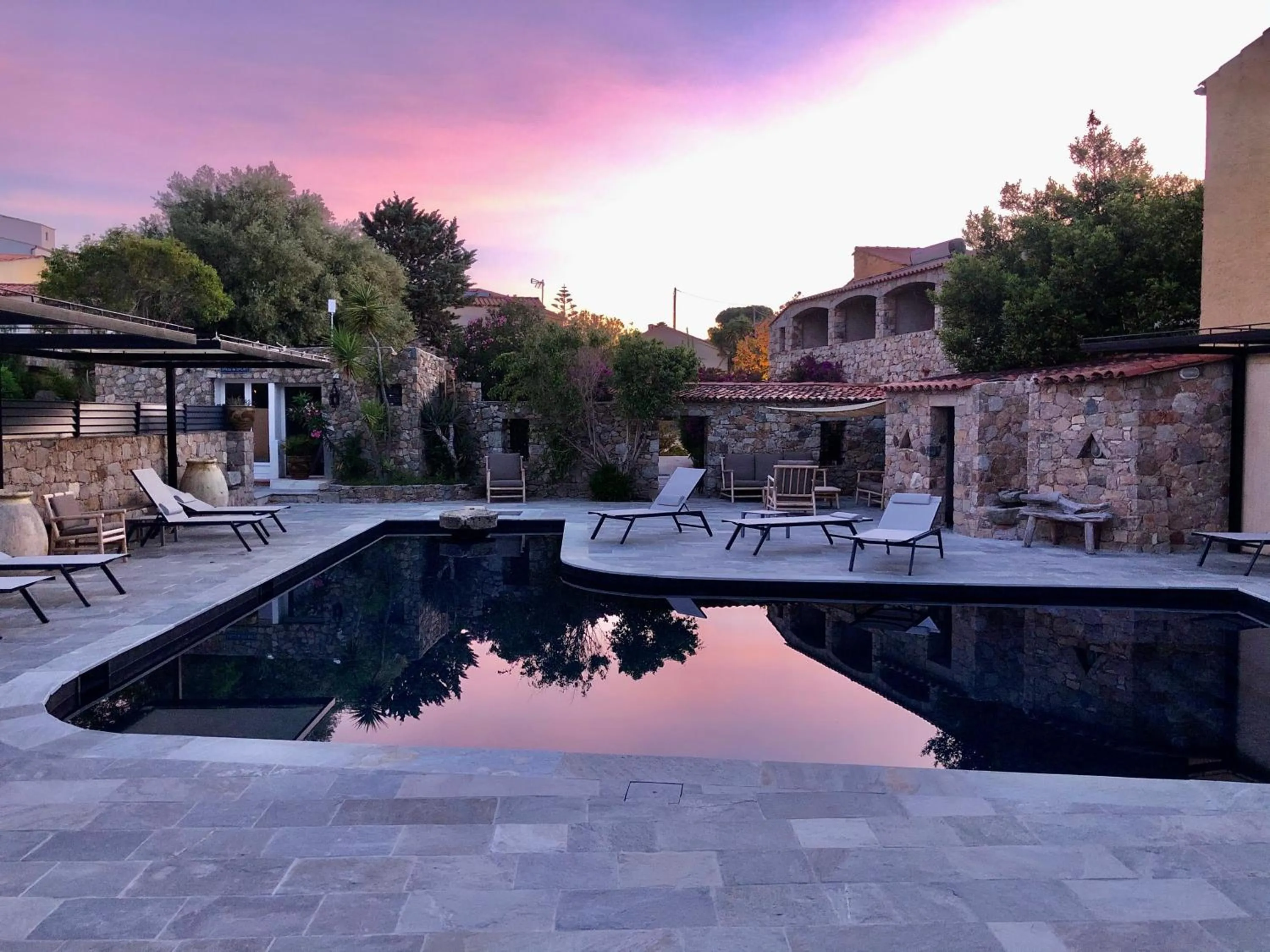 Property building in Hôtel Casa Rossa & Spa