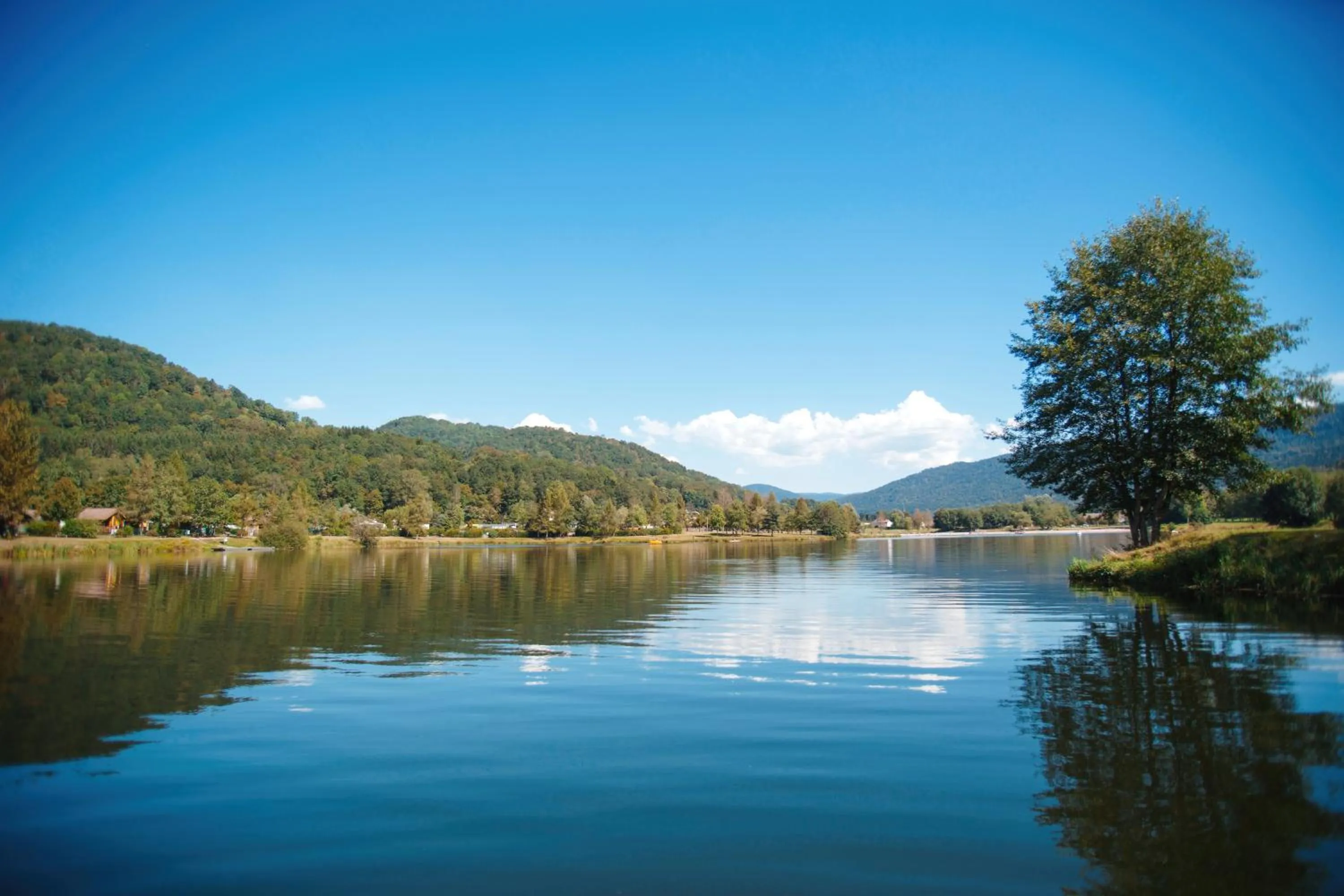 Lake view in Camping Base de Loisirs du Lac de la Moselotte