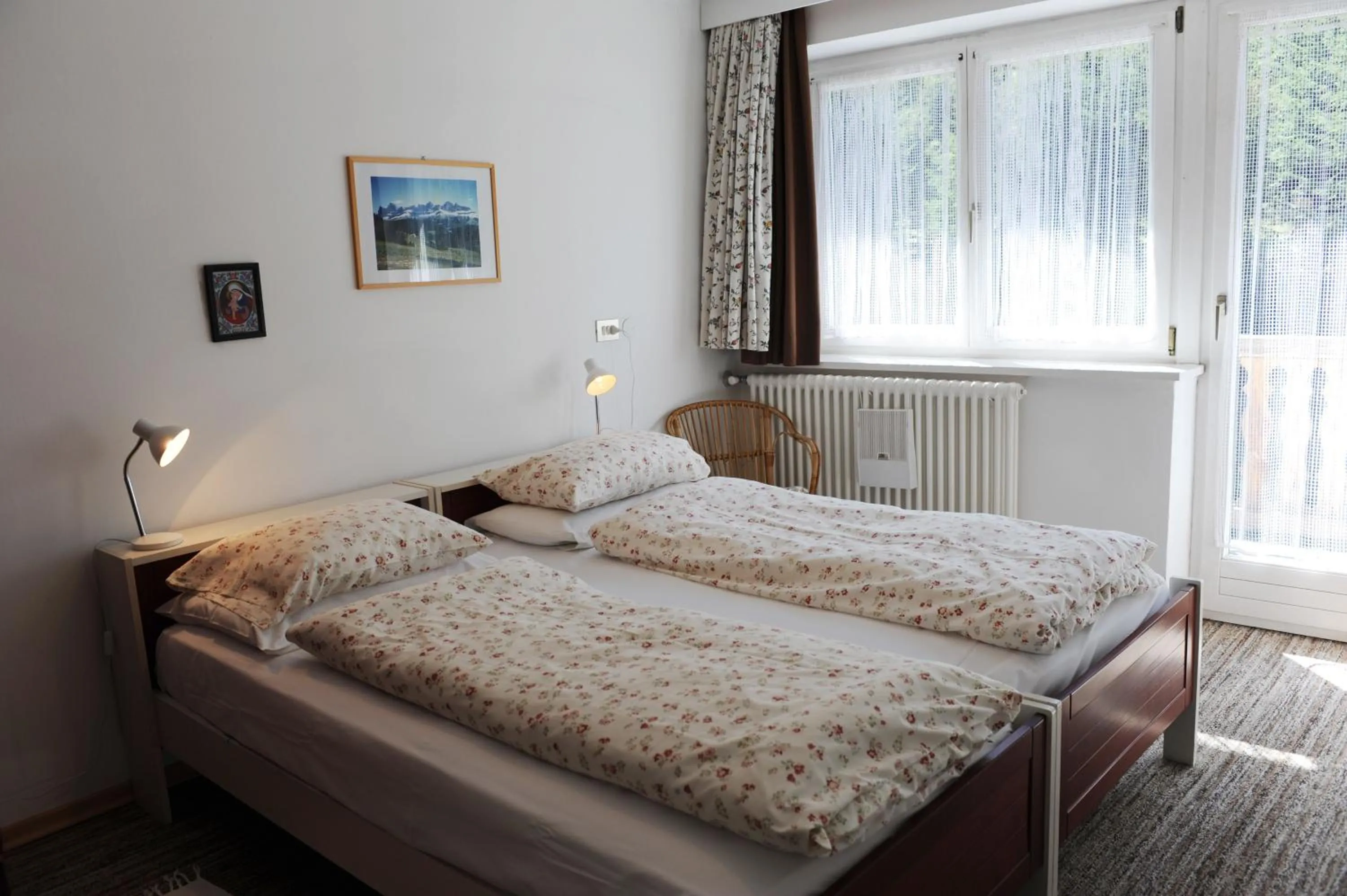 Bedroom, Bed in Residence Chris Appart